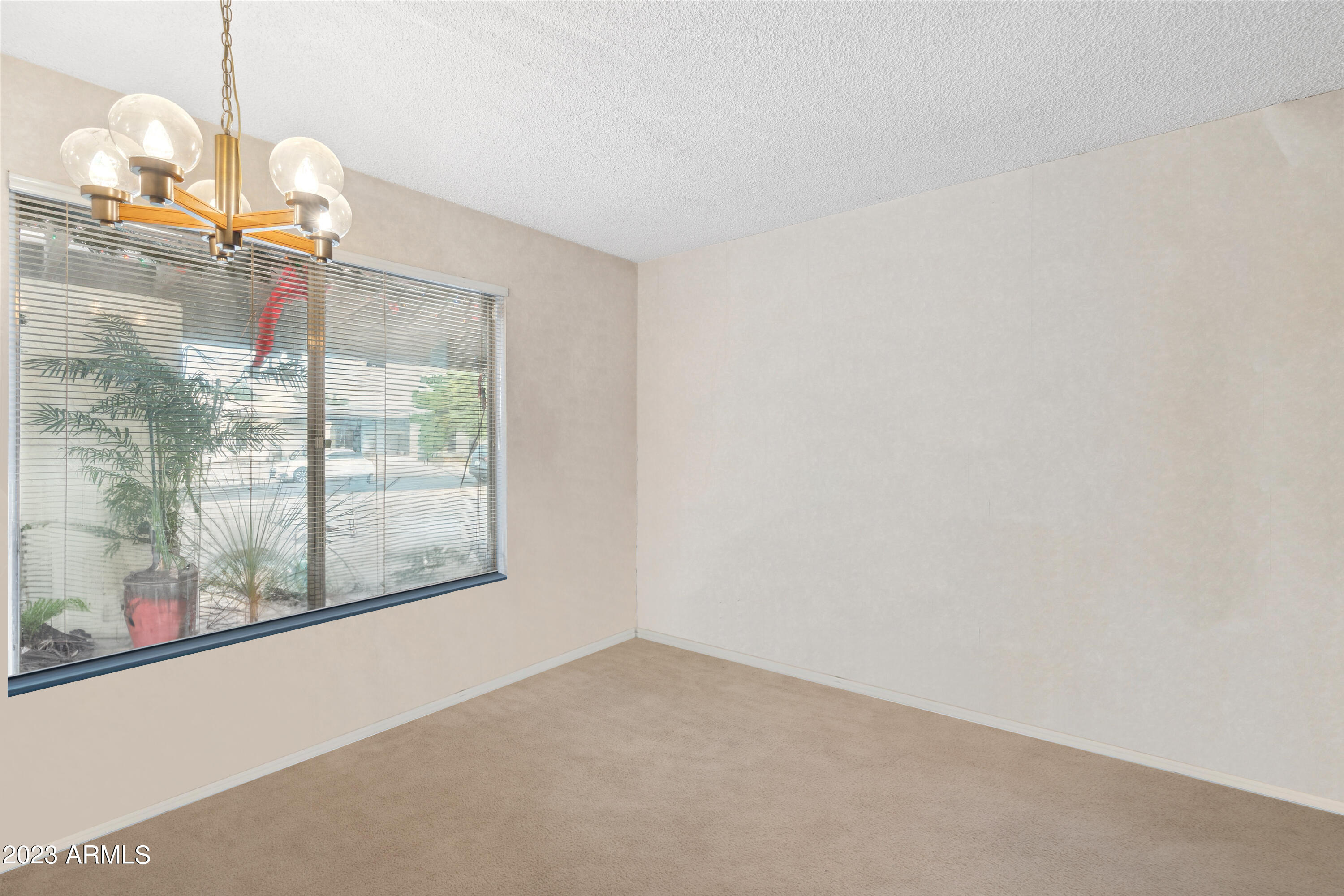 3129 W MERCER Lane