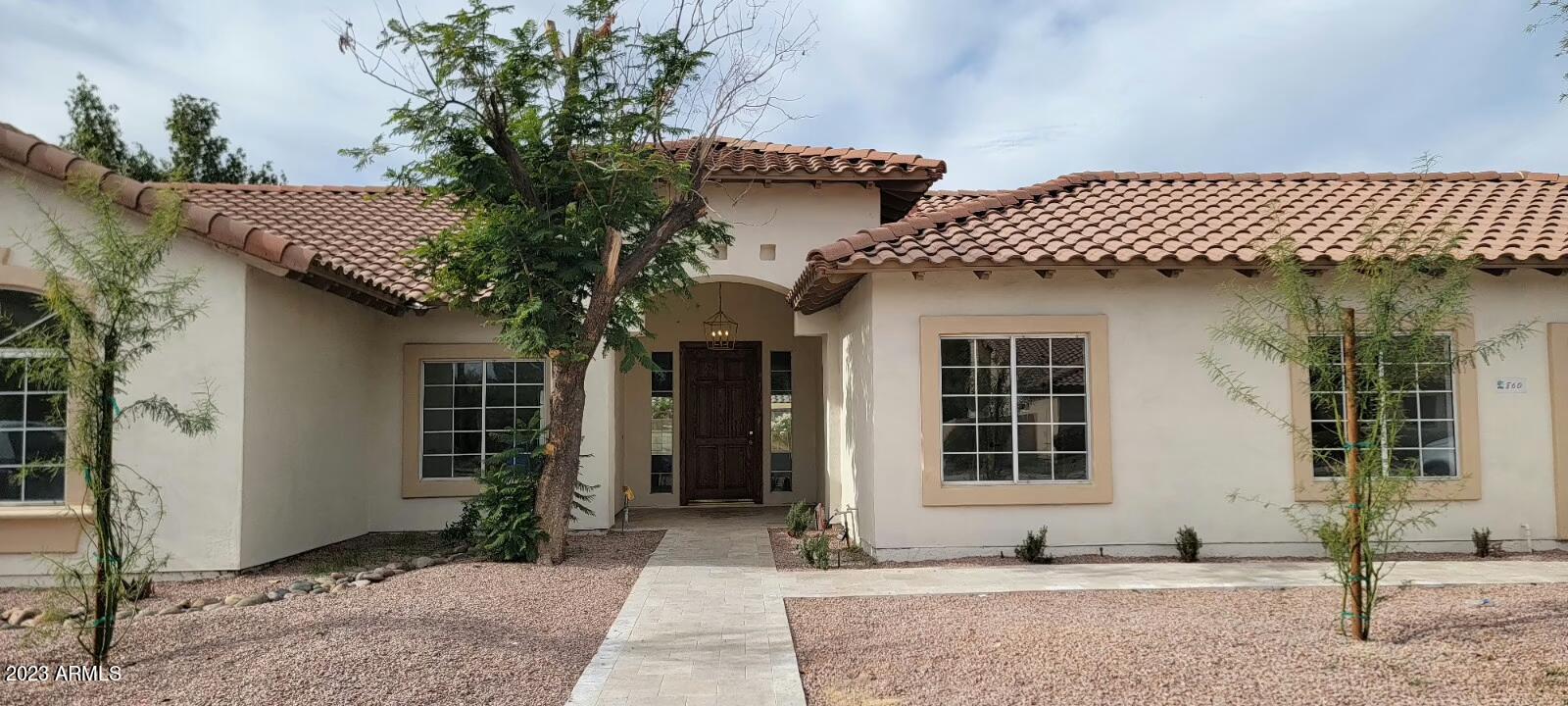 860 N HUDSON Drive