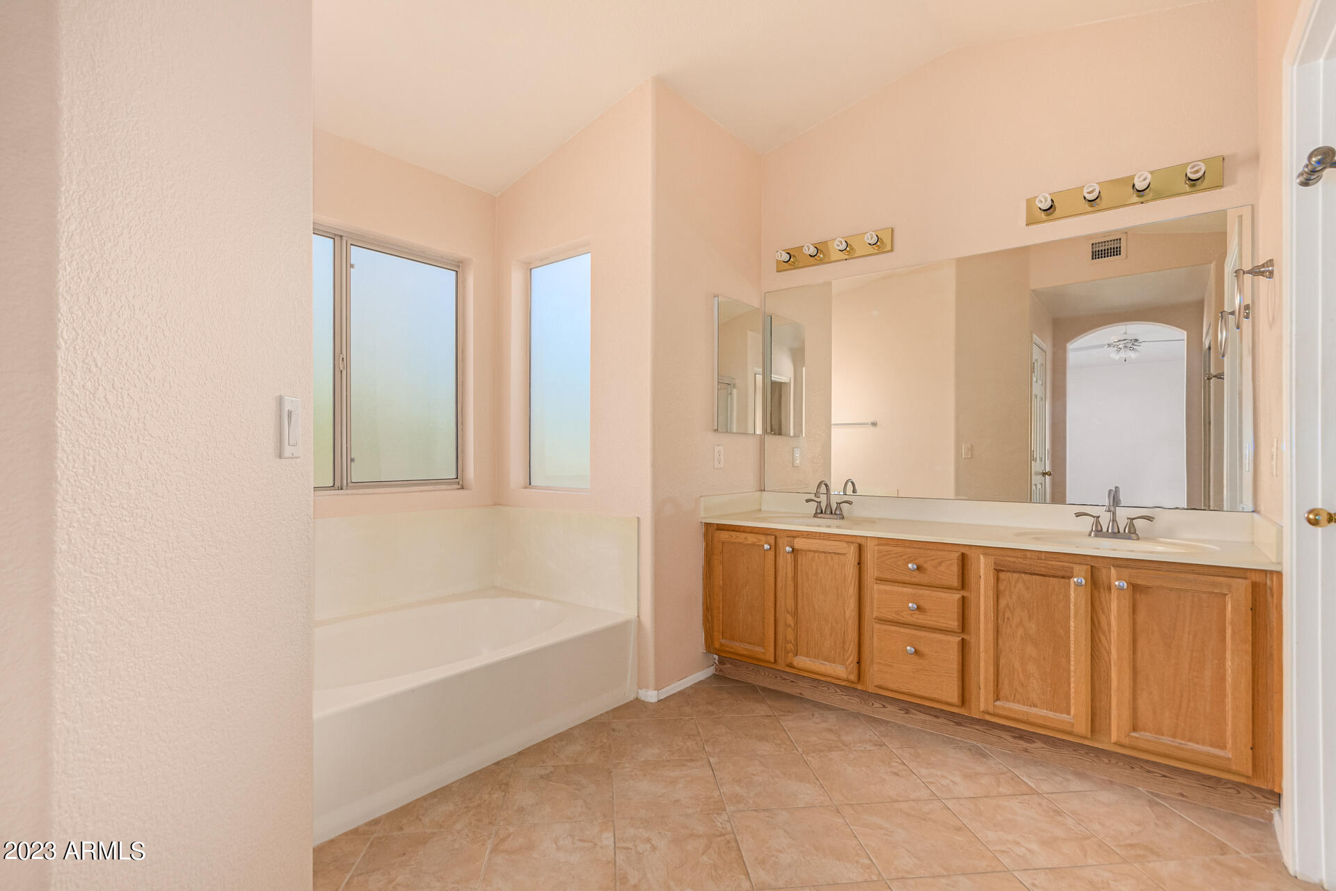 1350 W PELICAN Court