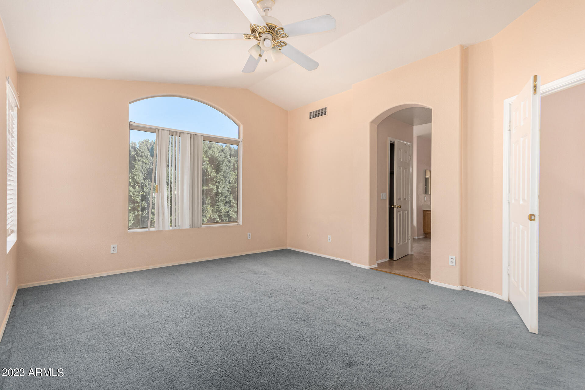 1350 W PELICAN Court