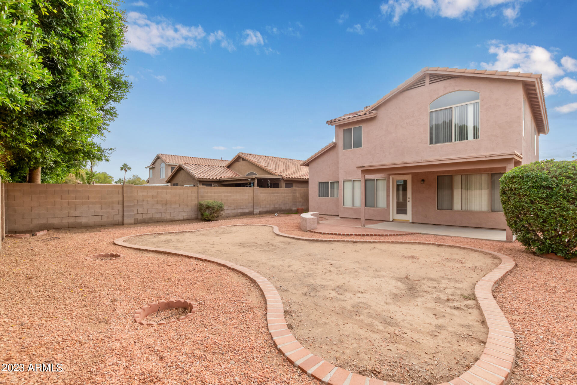 1350 W PELICAN Court