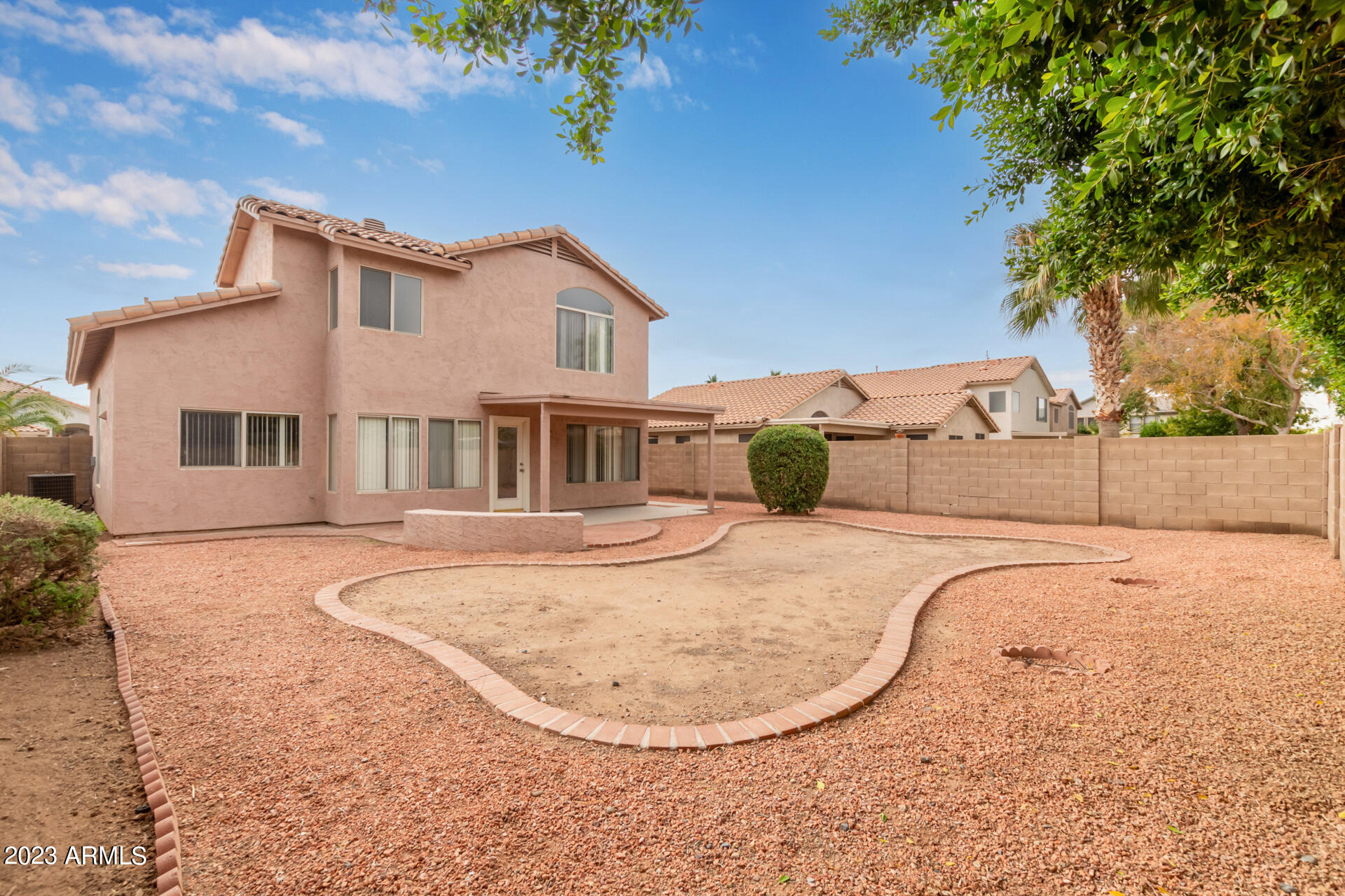 1350 W PELICAN Court