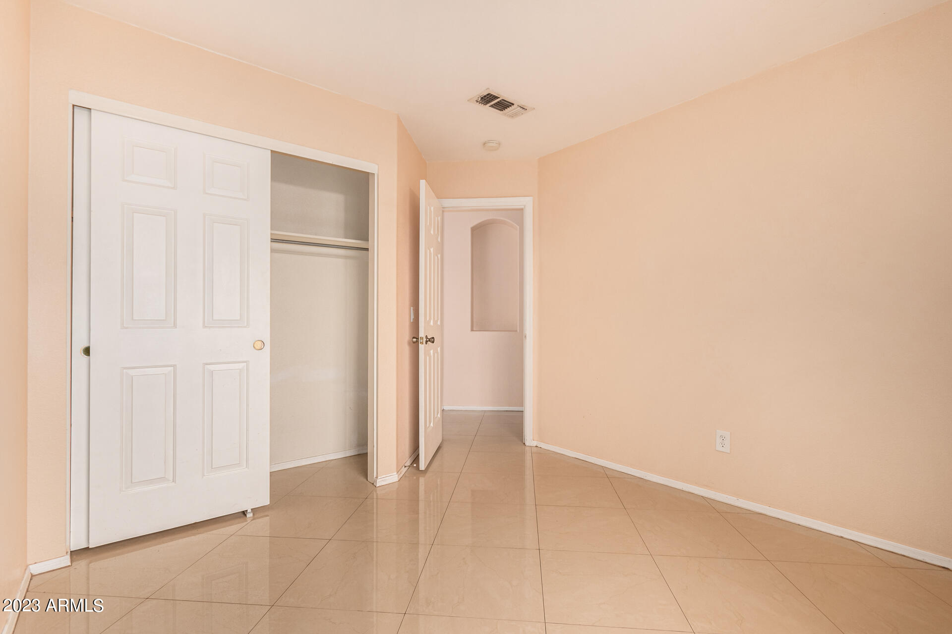 1350 W PELICAN Court