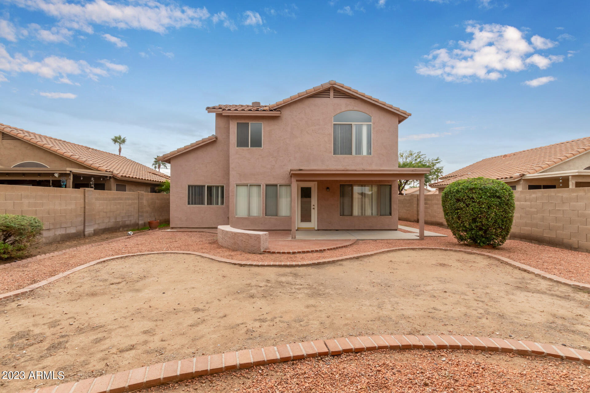1350 W PELICAN Court