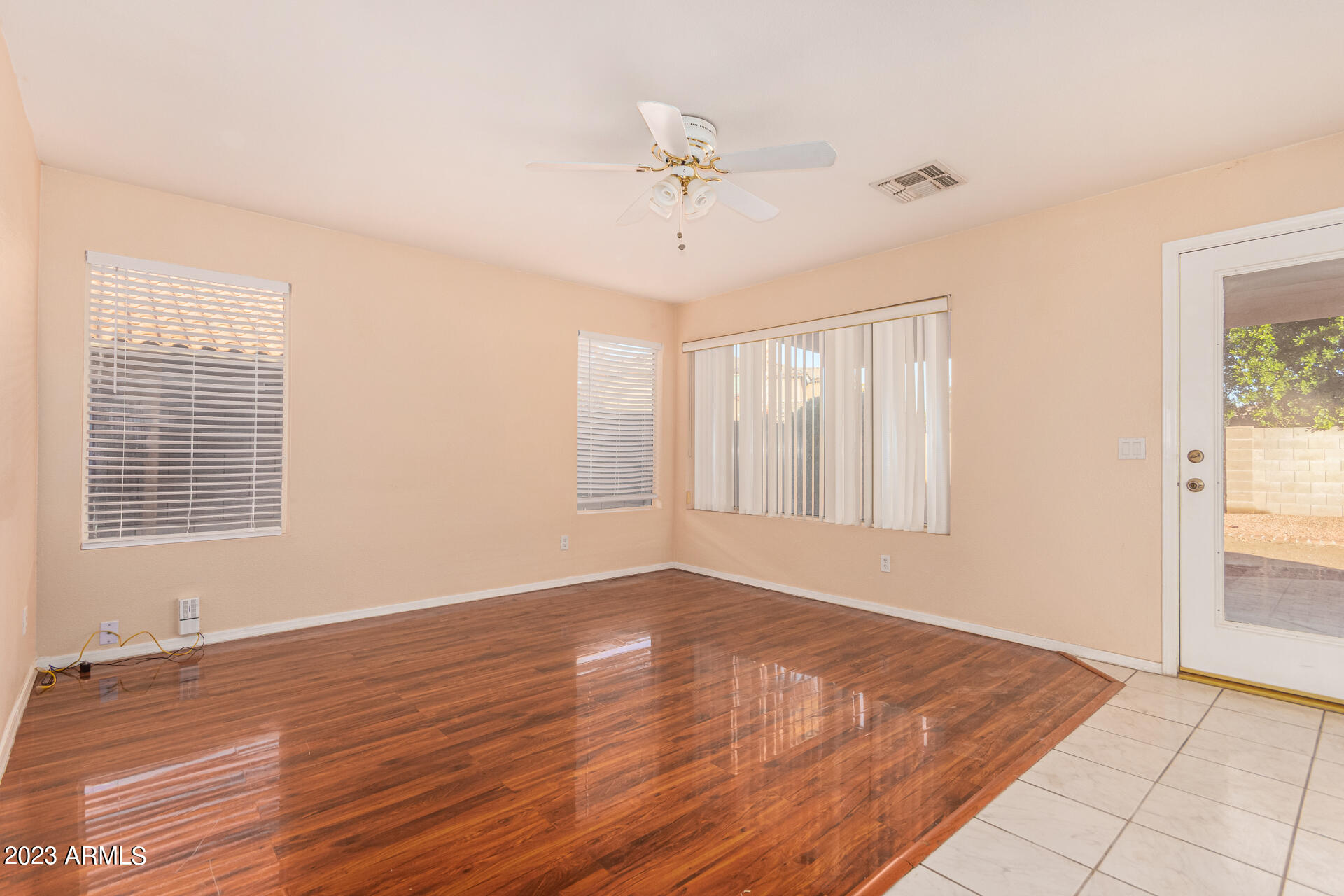 1350 W PELICAN Court