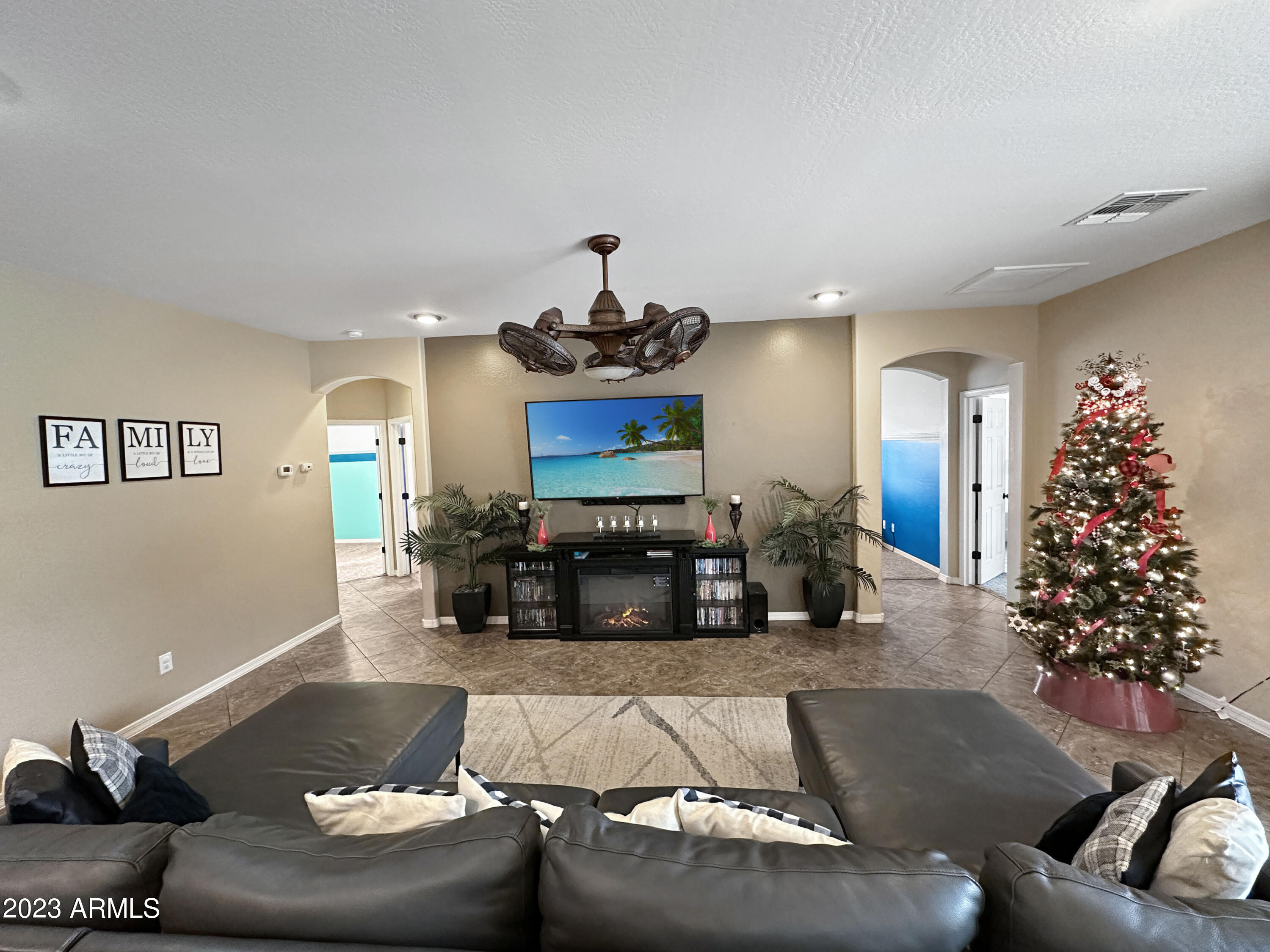 15128 W WESTVIEW Drive