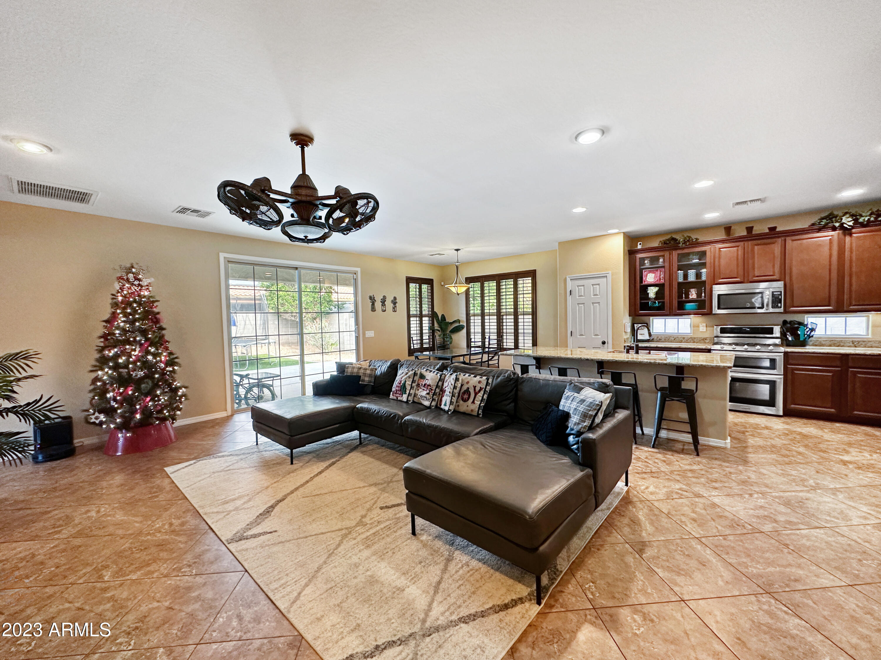 15128 W WESTVIEW Drive