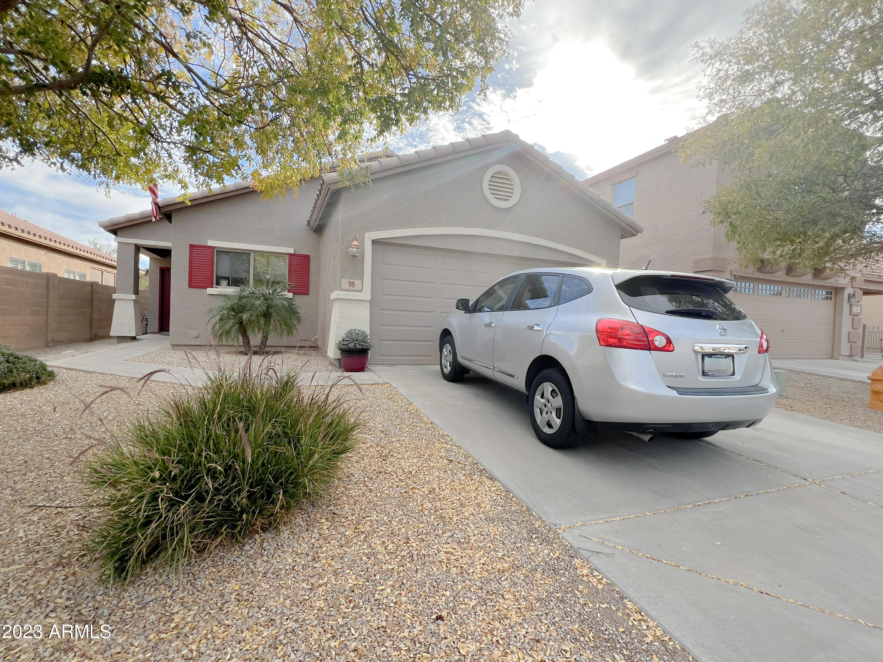 99 W SADDLE Way