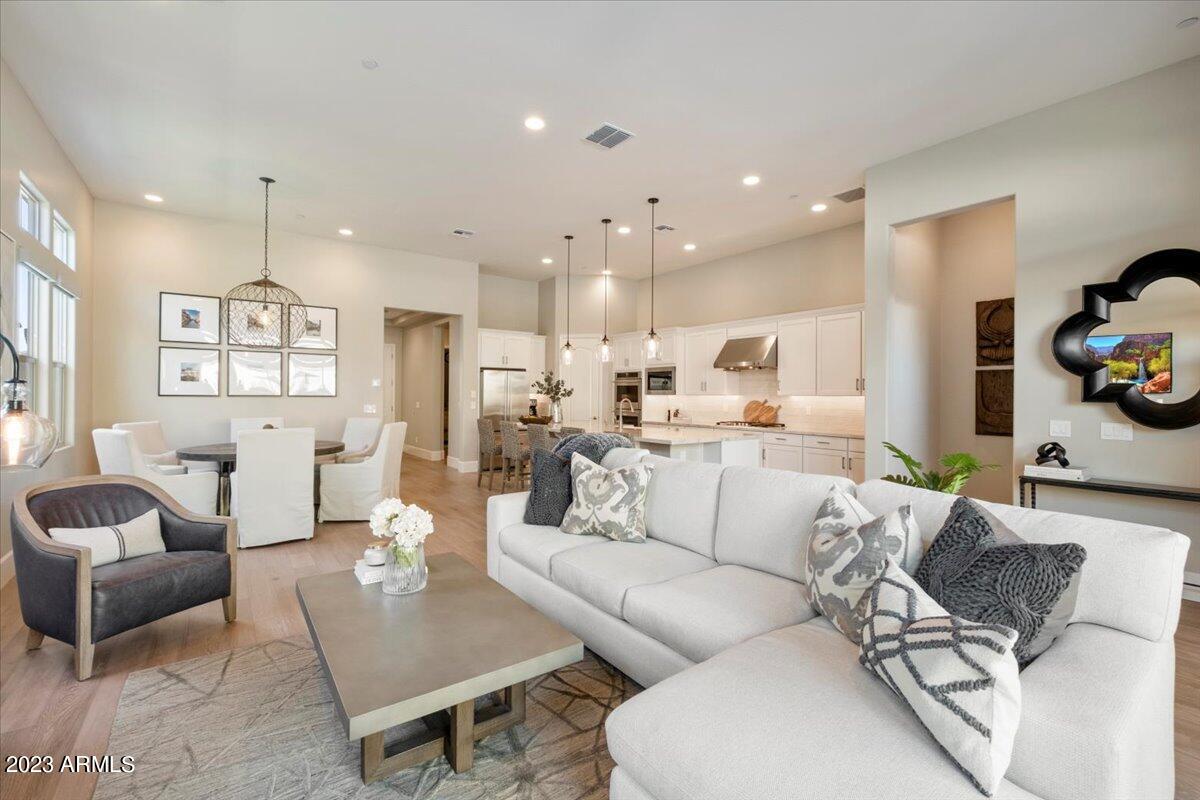 7492 E Vista Bonita Drive