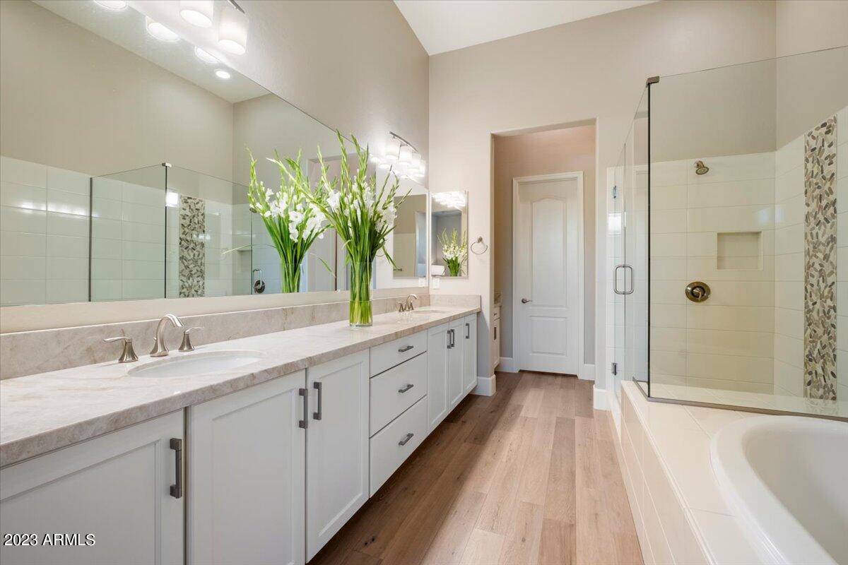 7492 E Vista Bonita Drive