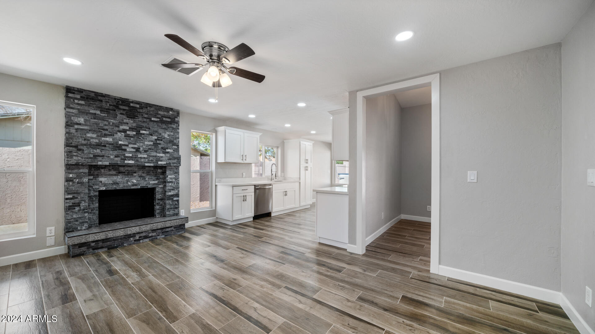 4430 W SANDRA Terrace