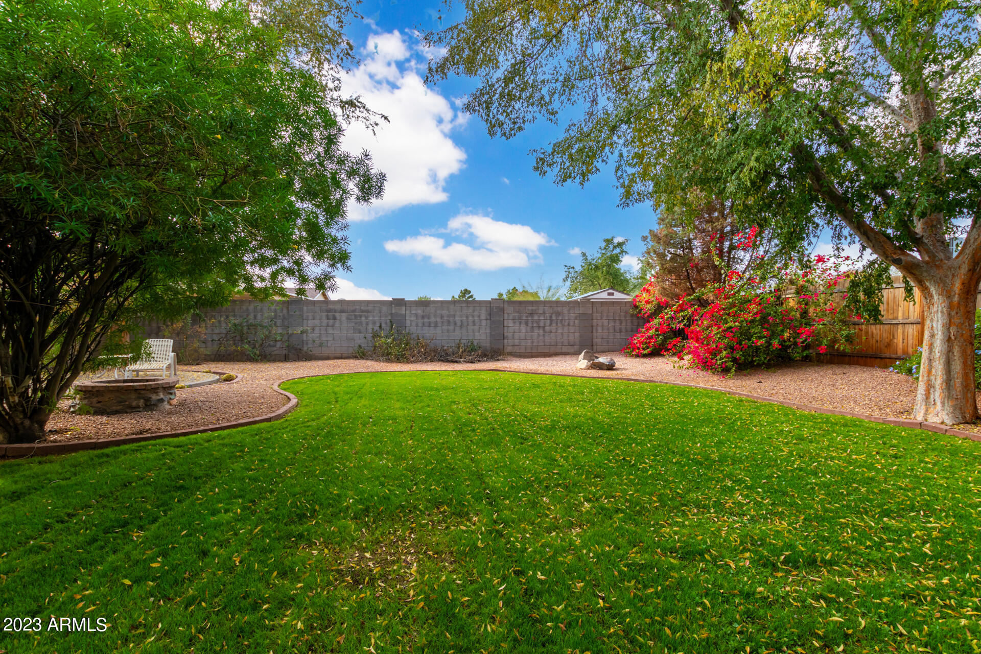 4102 E LUDLOW Drive