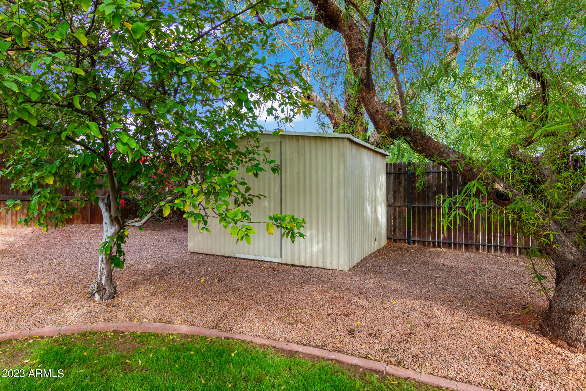 4102 E LUDLOW Drive