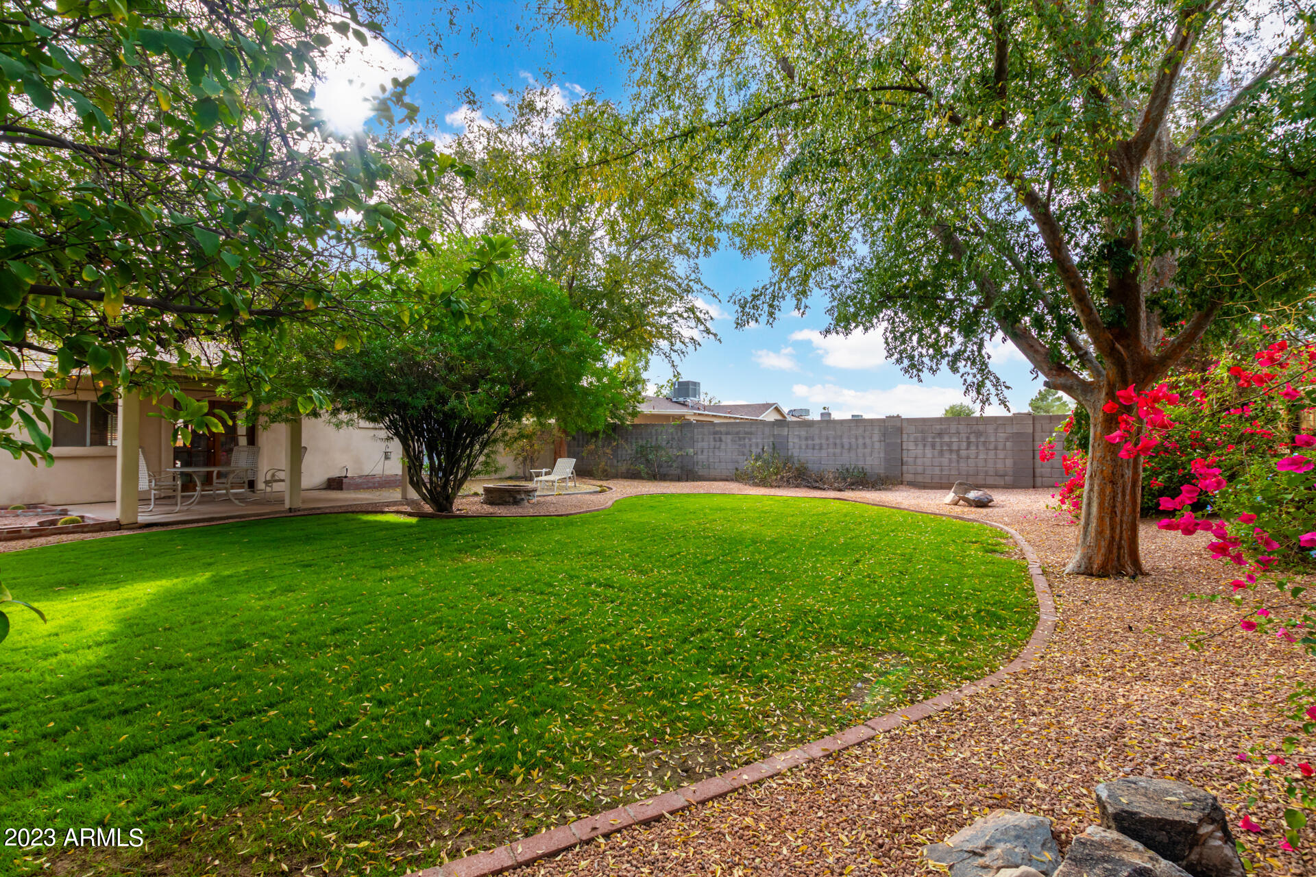 4102 E LUDLOW Drive