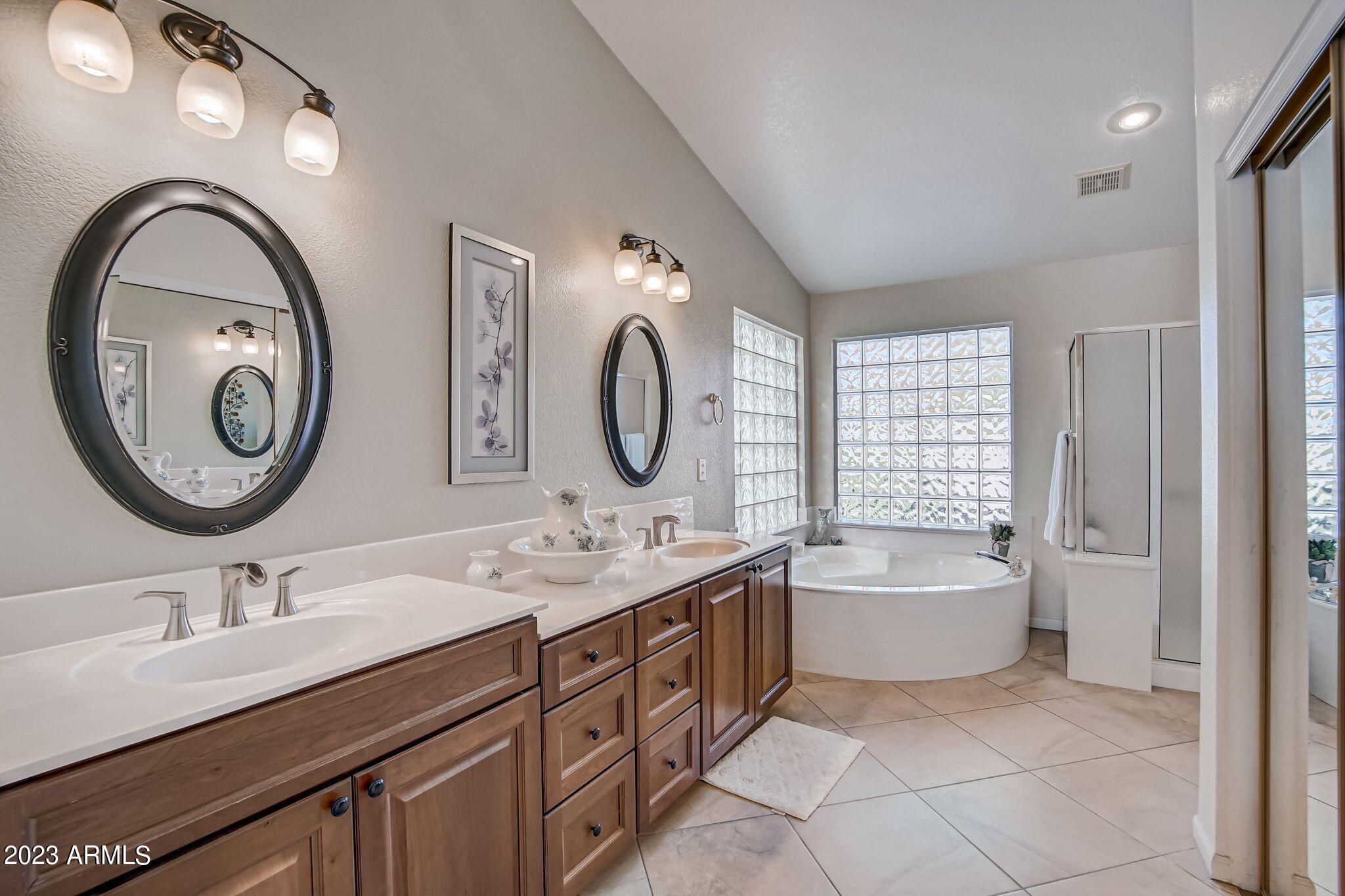 7848 W KERRY Lane