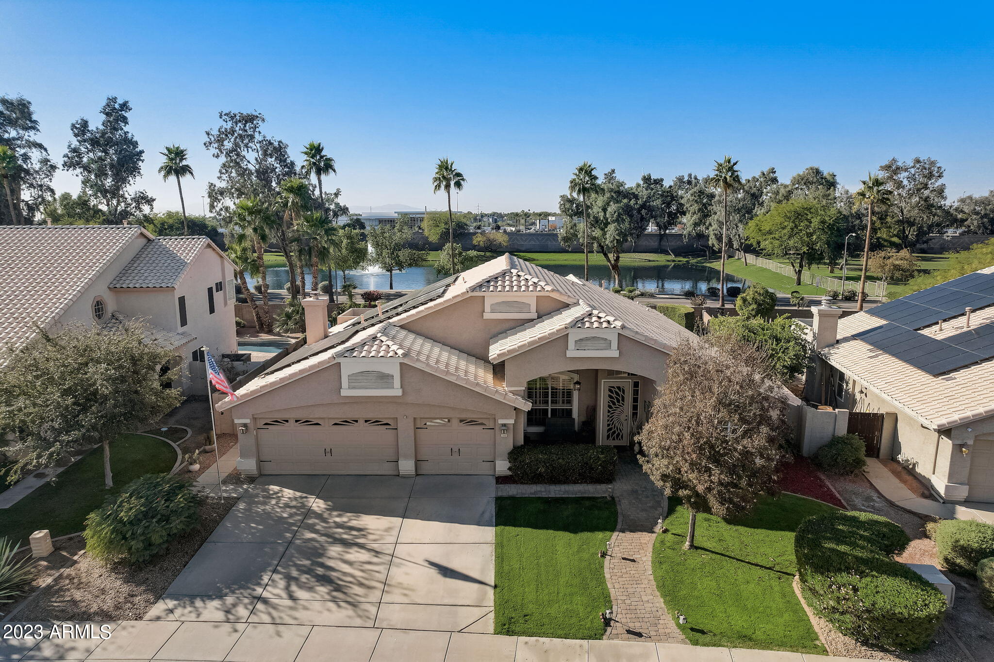 7848 W KERRY Lane
