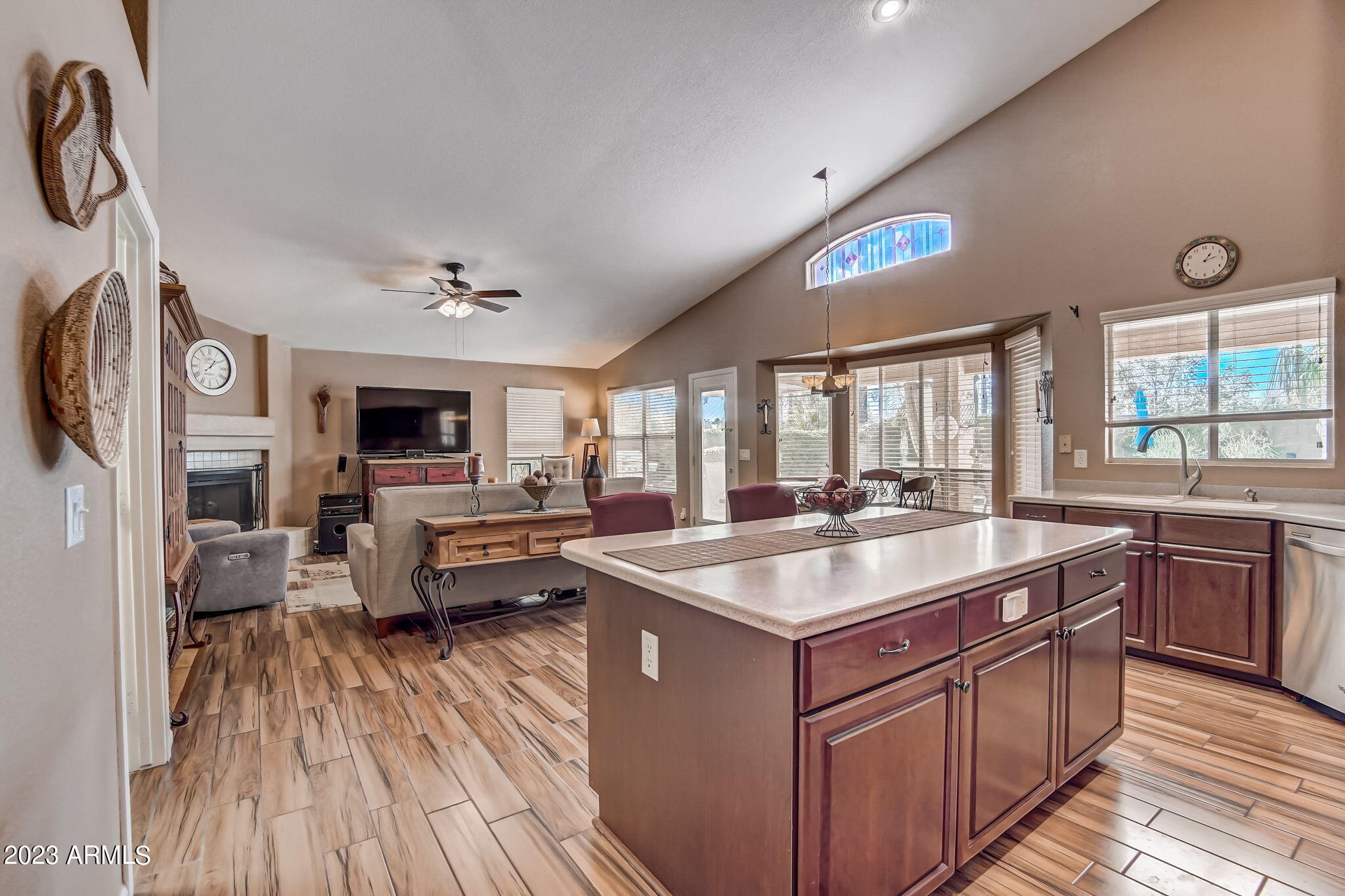 7848 W KERRY Lane