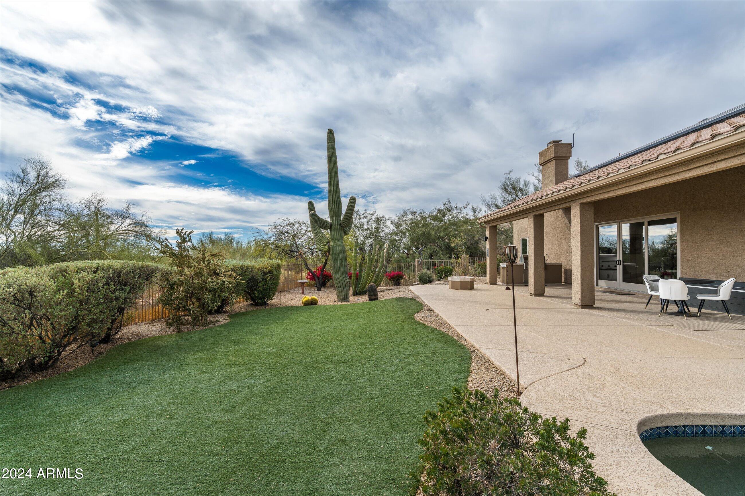 6757 E HORNED OWL Trail