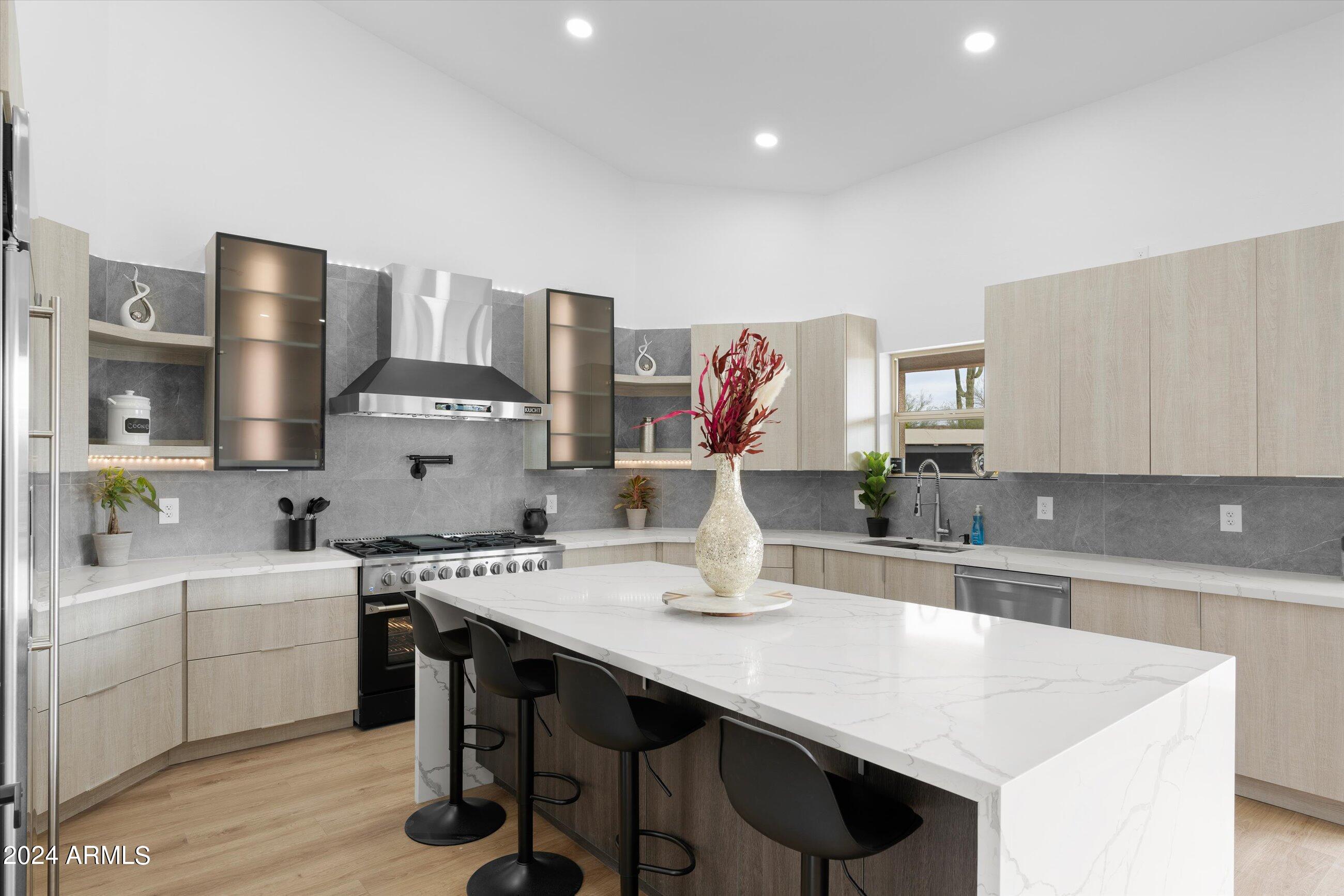 6757 E HORNED OWL Trail