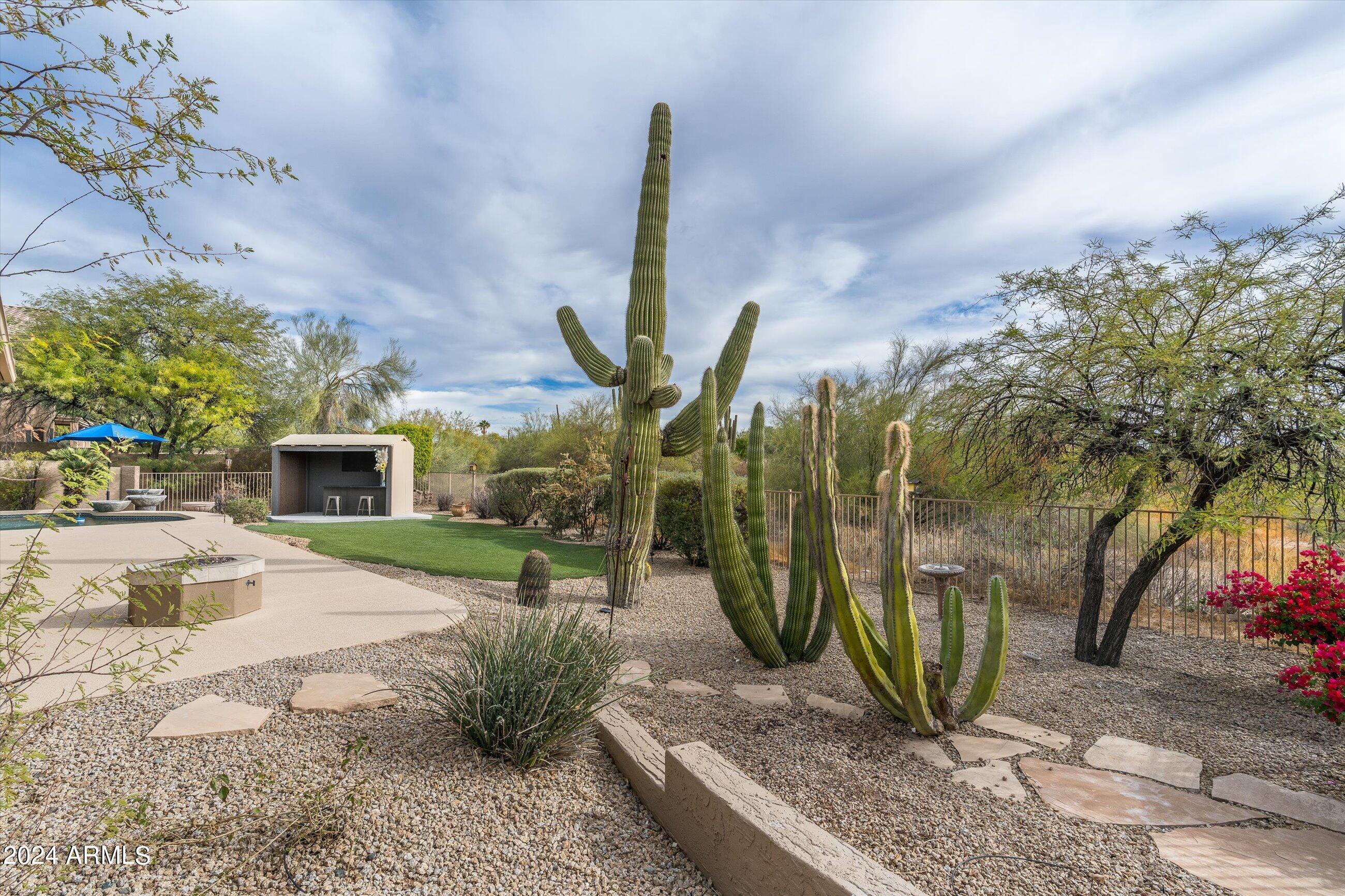 6757 E HORNED OWL Trail