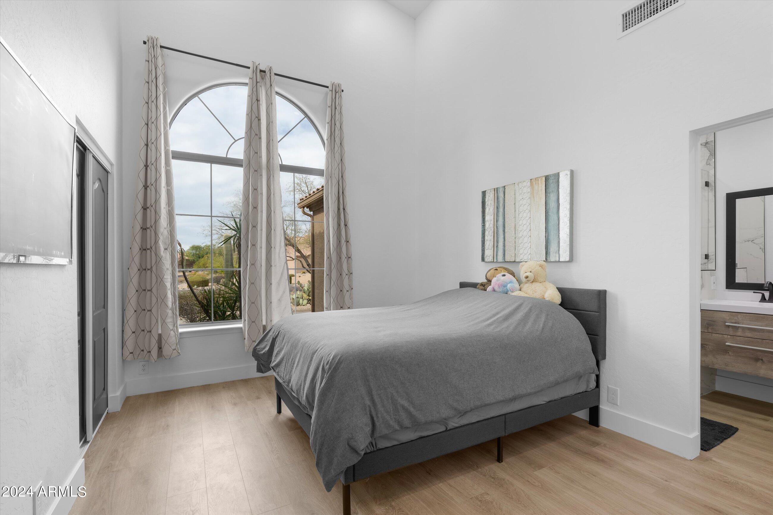 6757 E HORNED OWL Trail