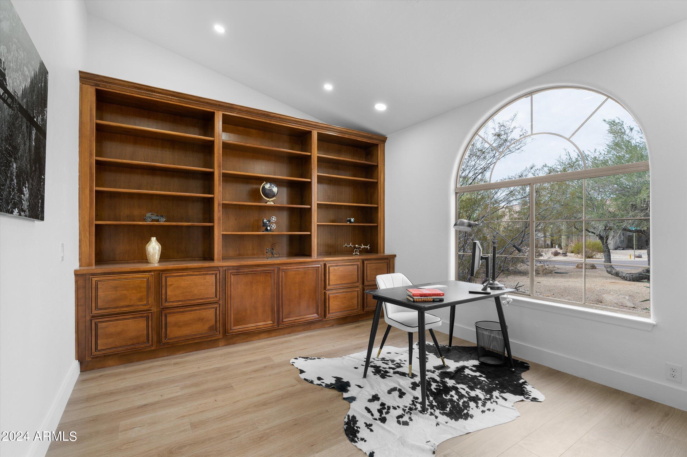 6757 E HORNED OWL Trail