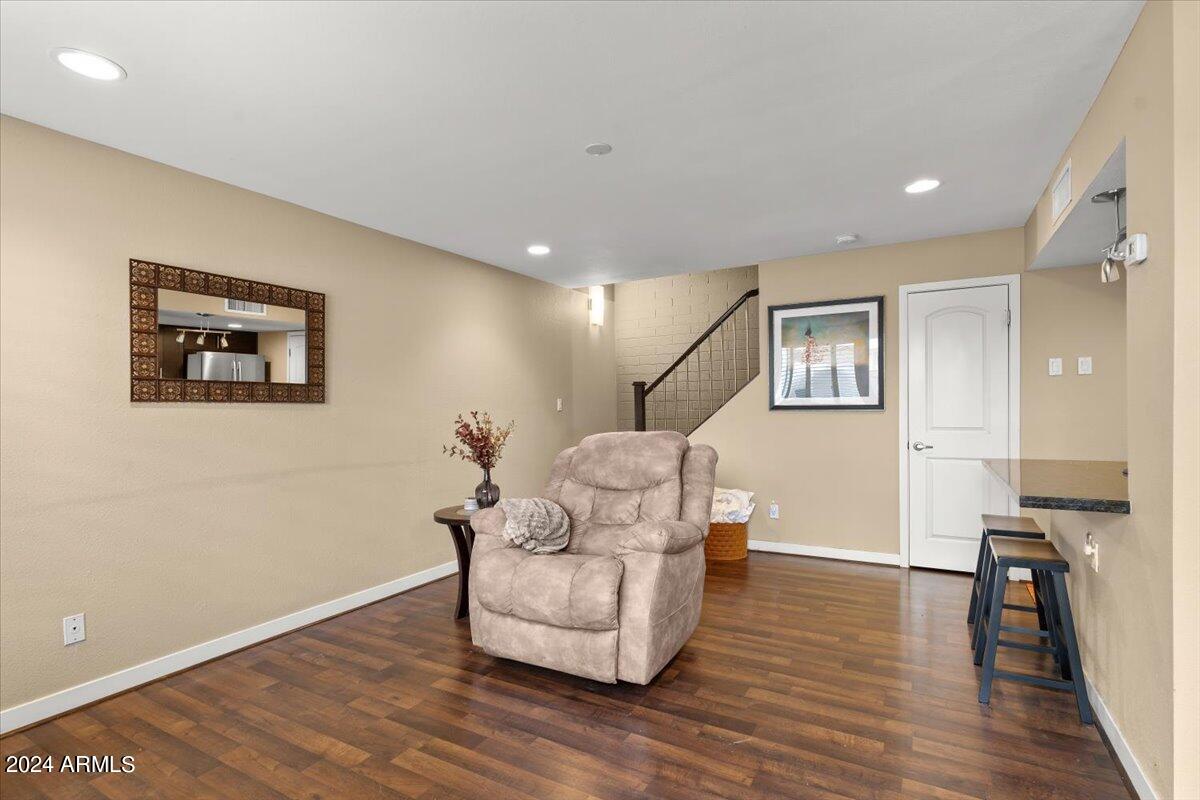 6113 N 79TH Street