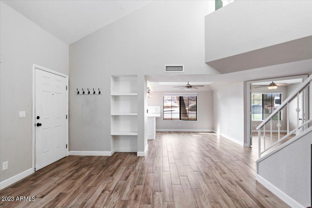 819 N COLLEGE Avenue # J132