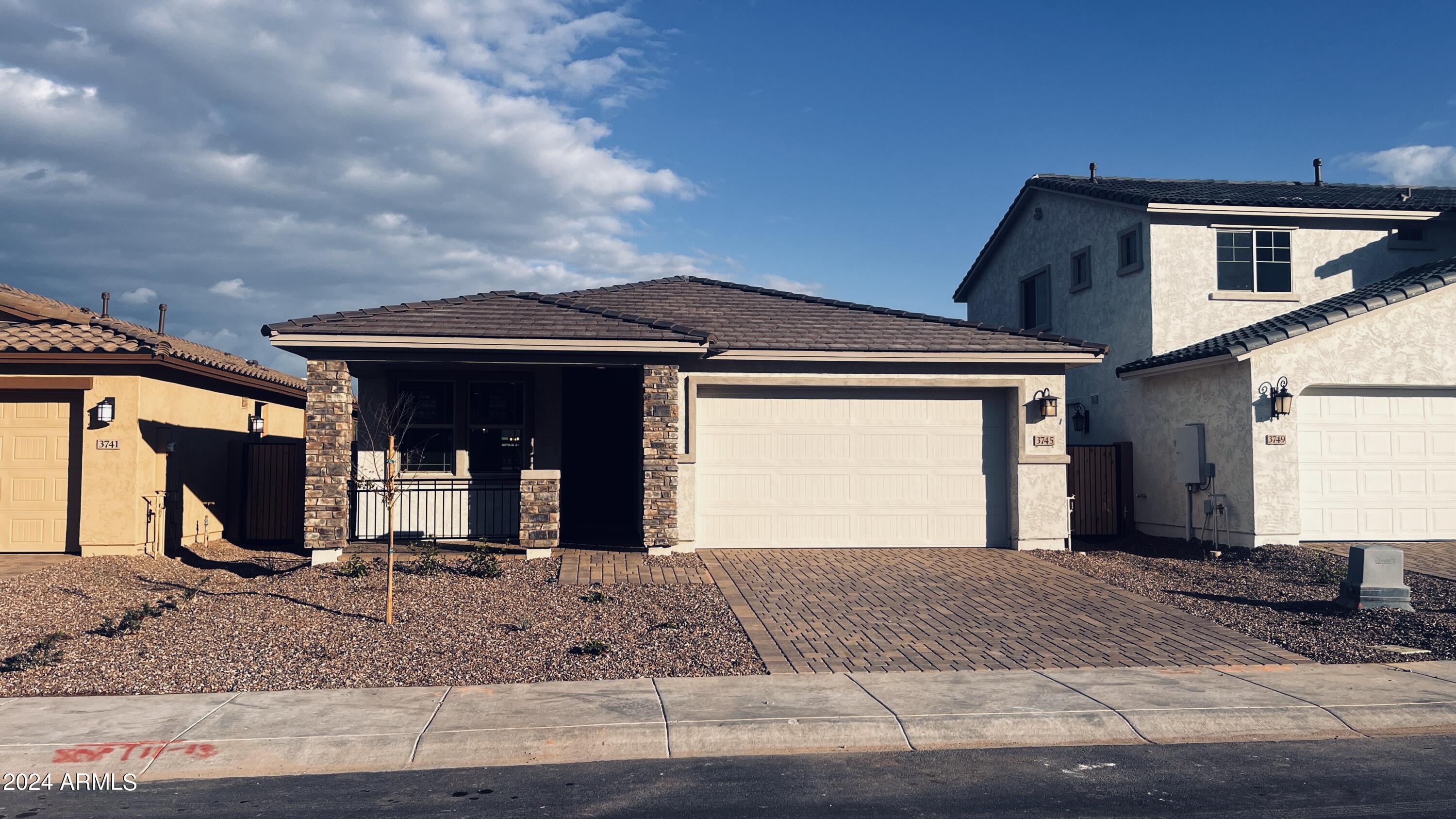 3745 S HIBISCUS