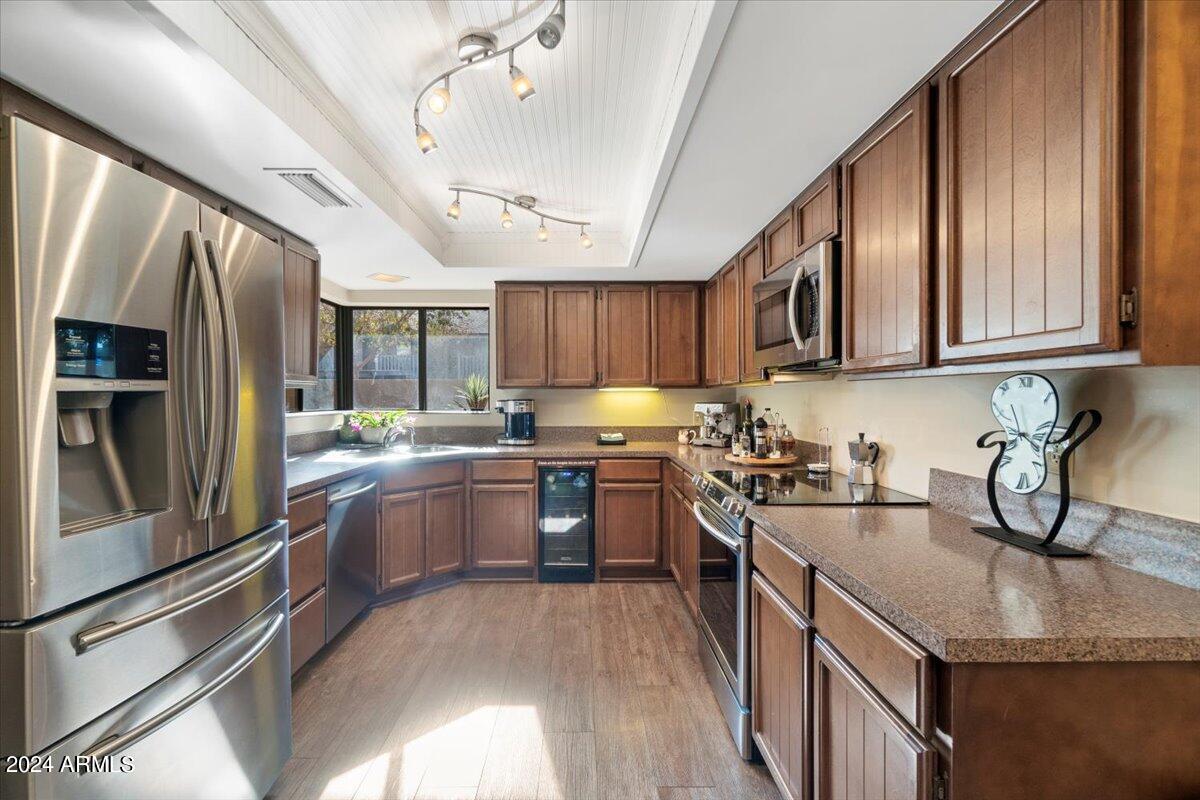 5330 N CENTRAL Avenue # 11