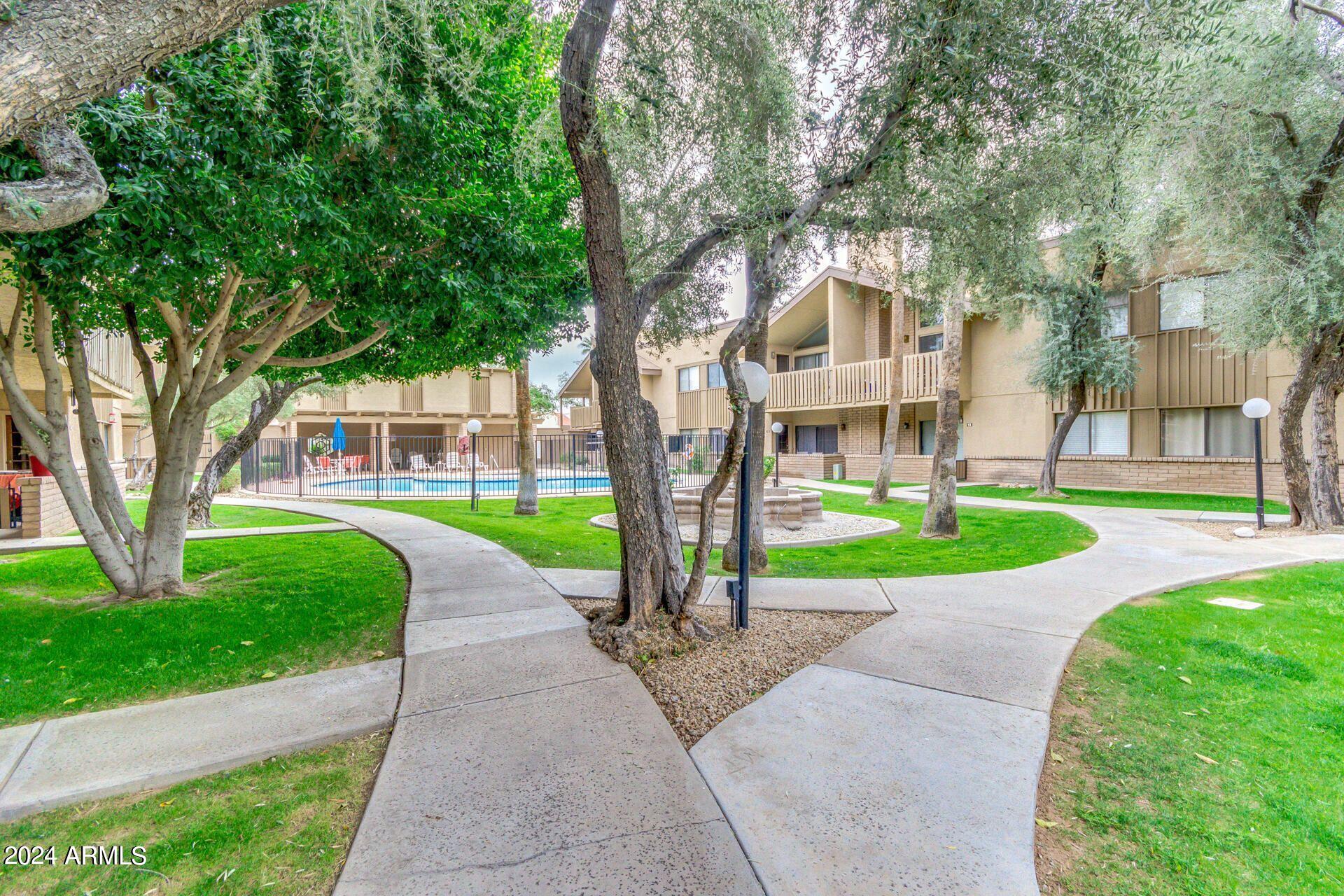 5330 N CENTRAL Avenue # 11