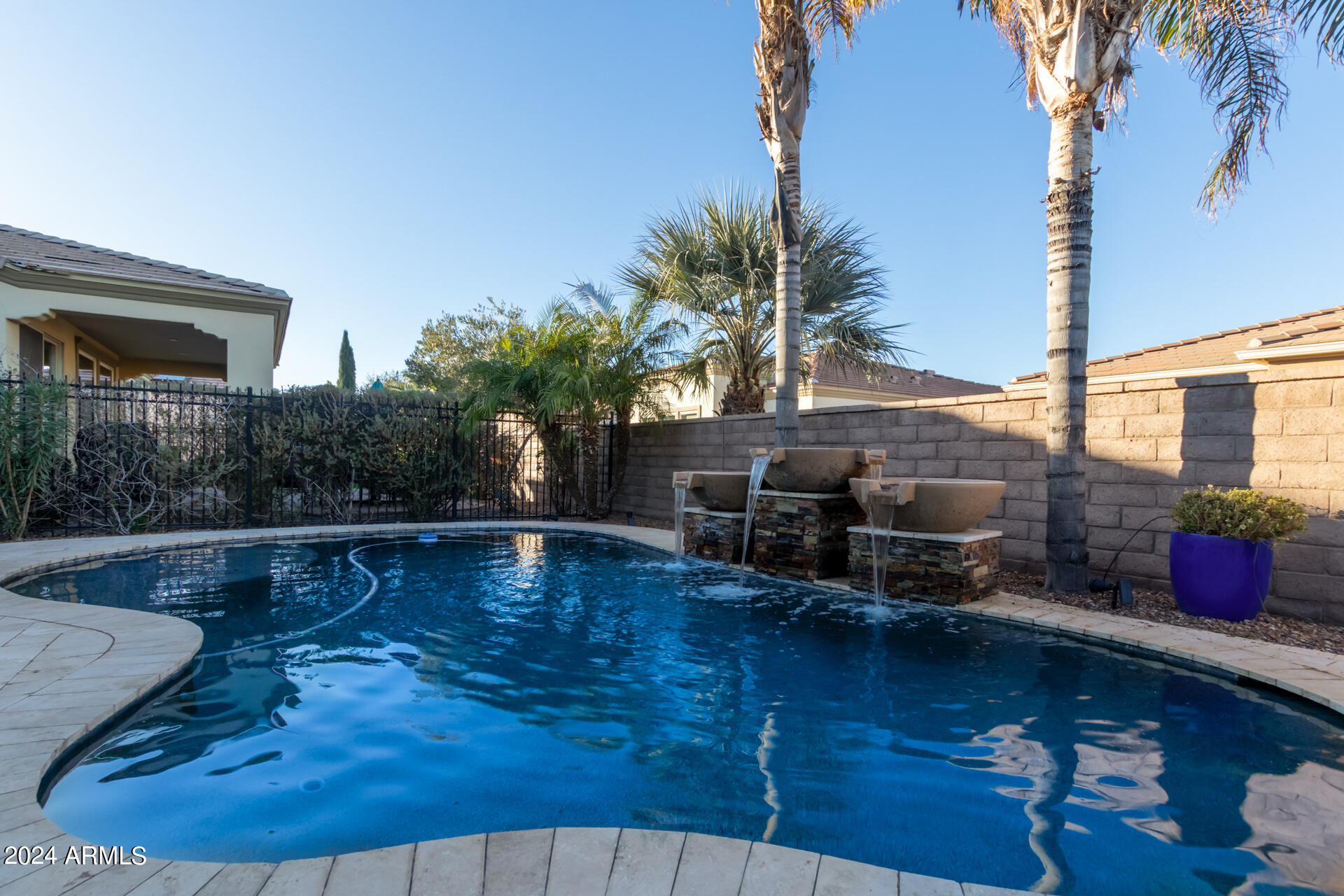 1820 E SATTOO Way