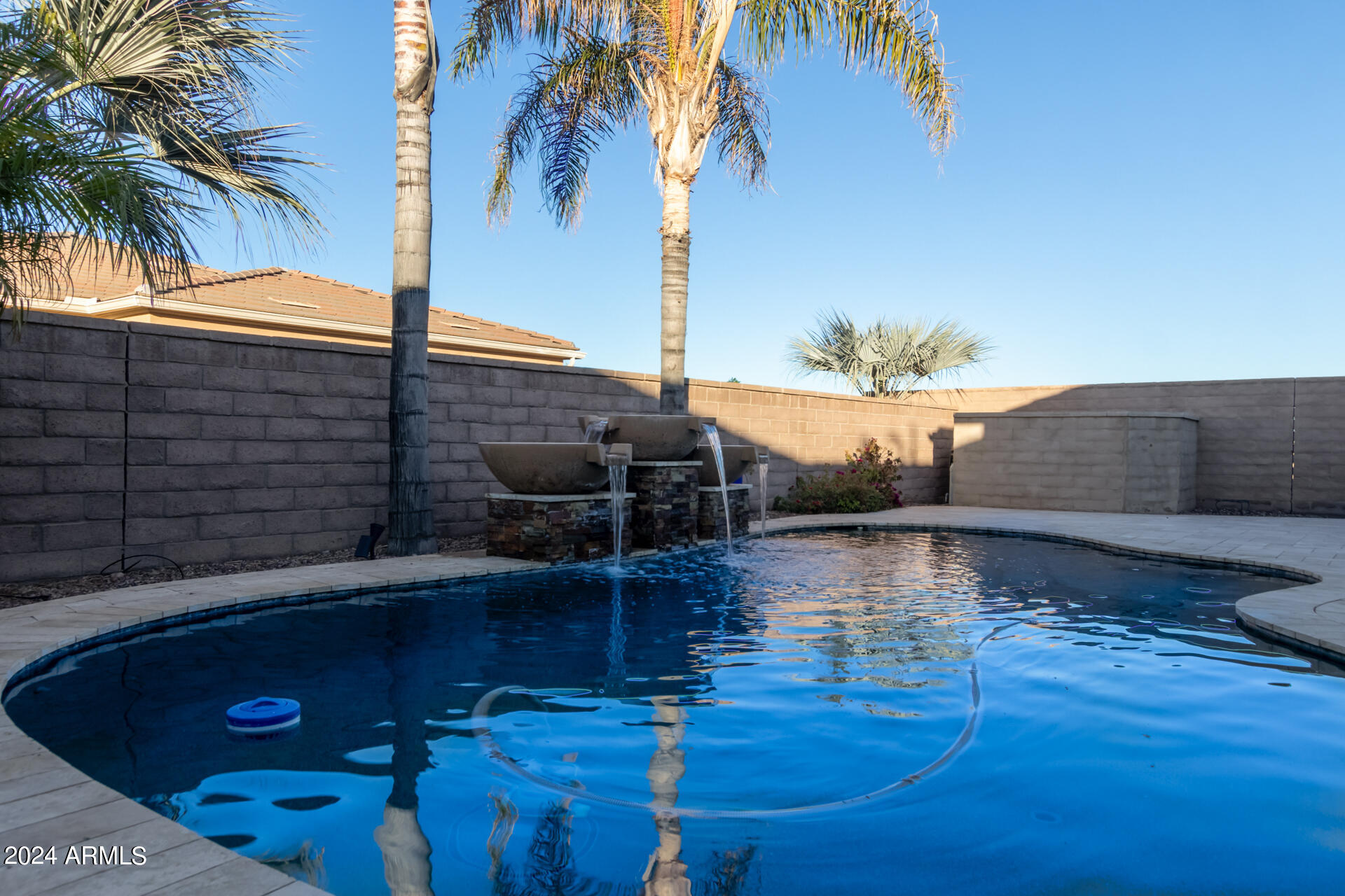 1820 E SATTOO Way