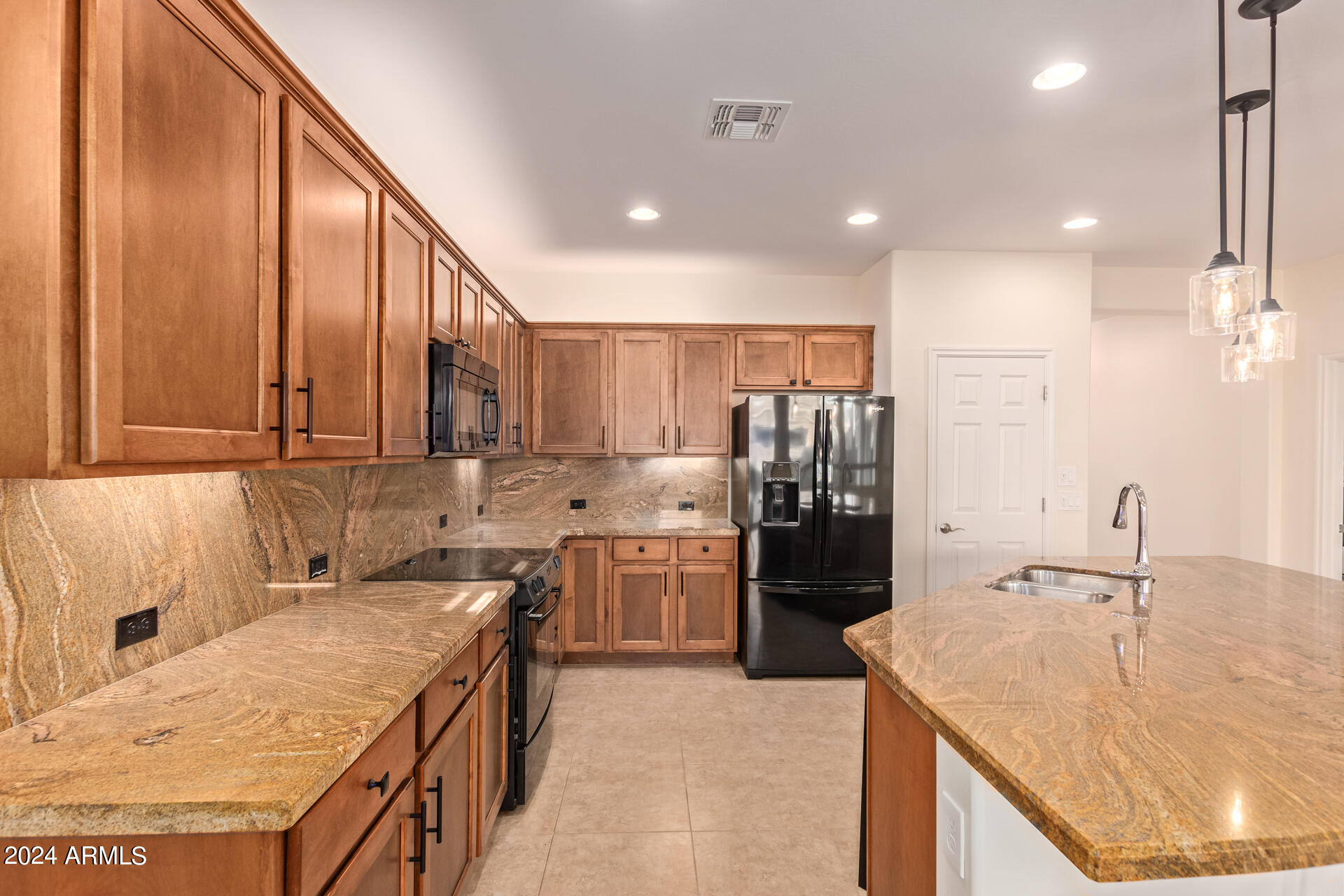 1820 E SATTOO Way