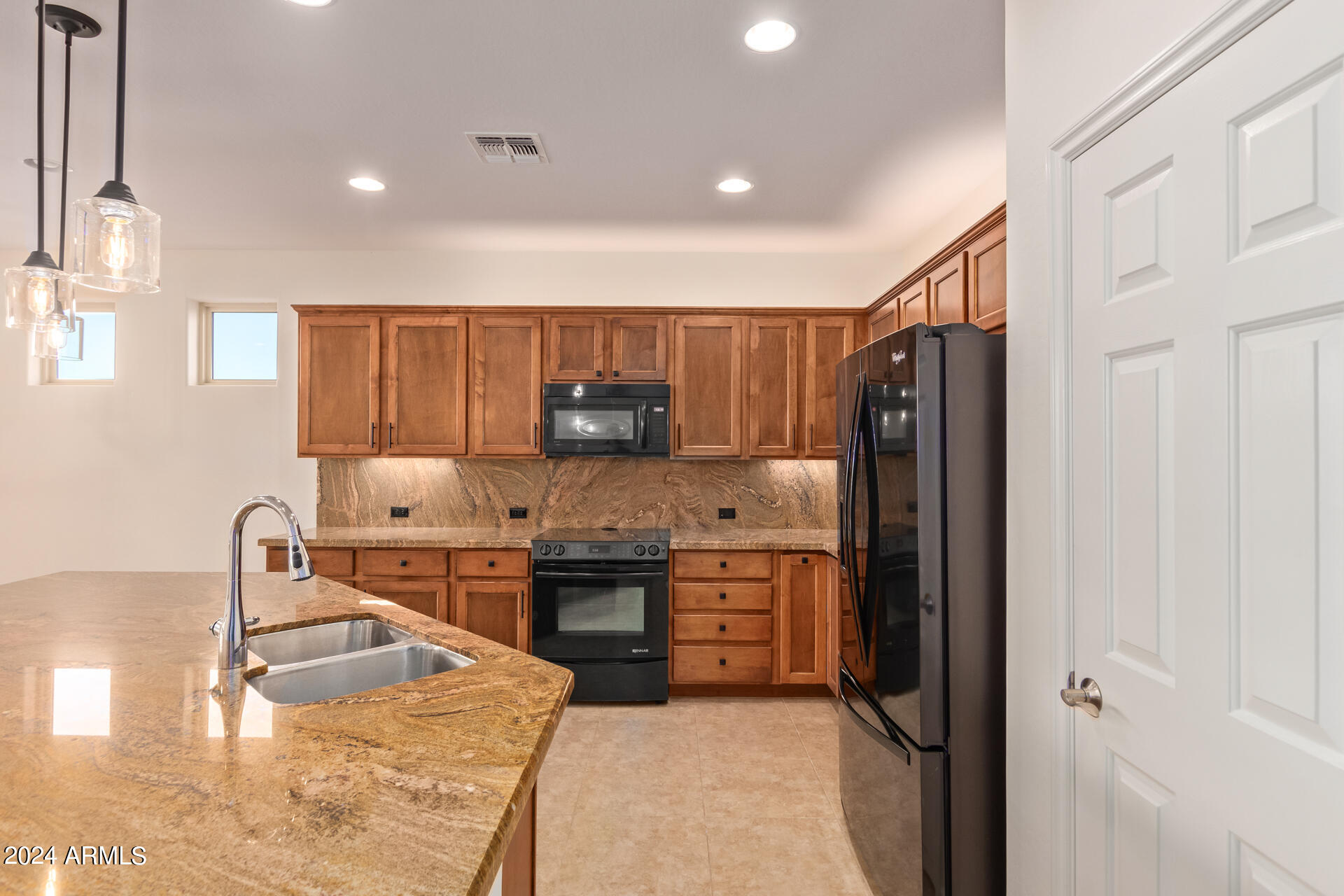 1820 E SATTOO Way