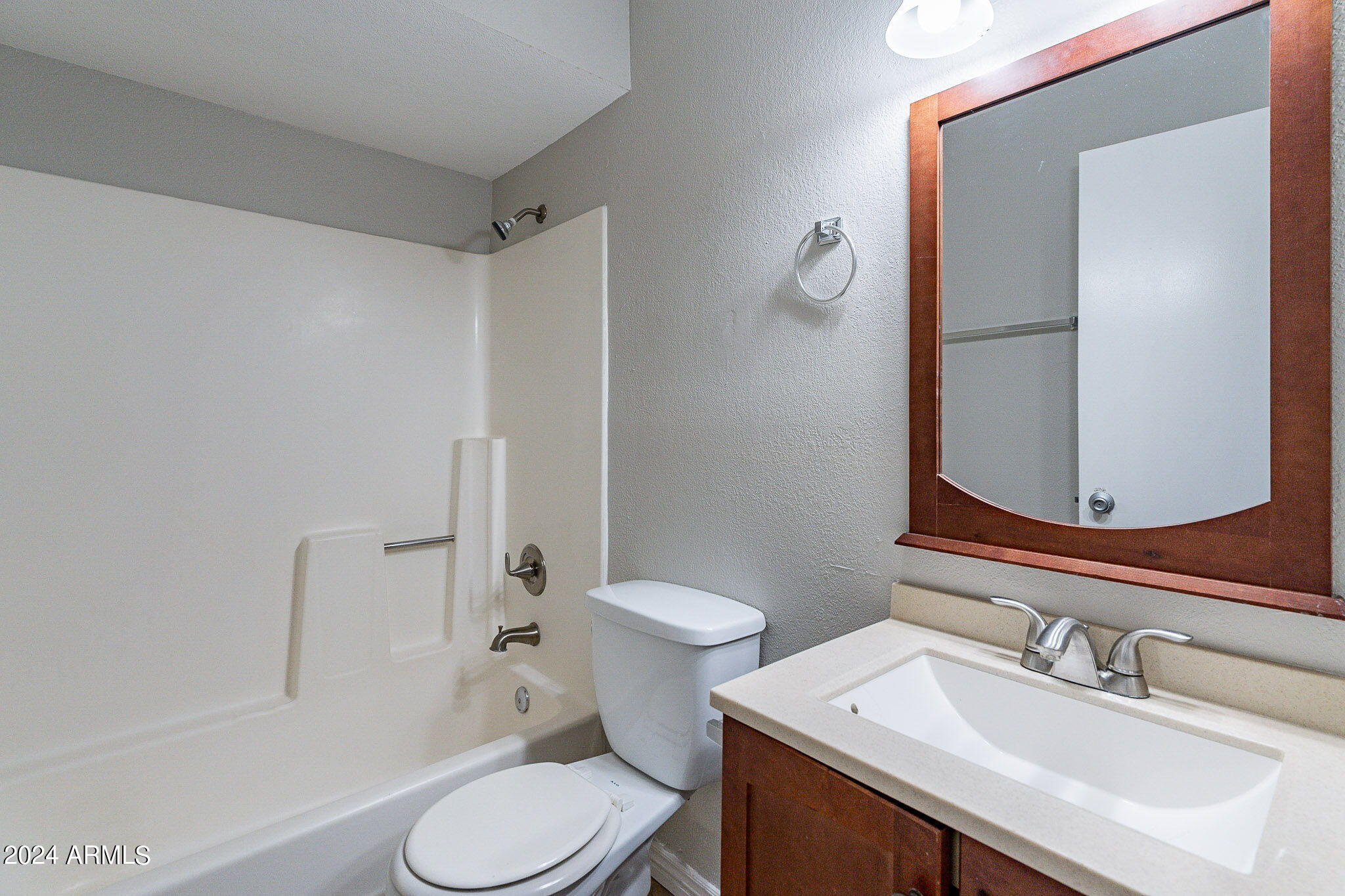 19601 N 7TH Street, 1016