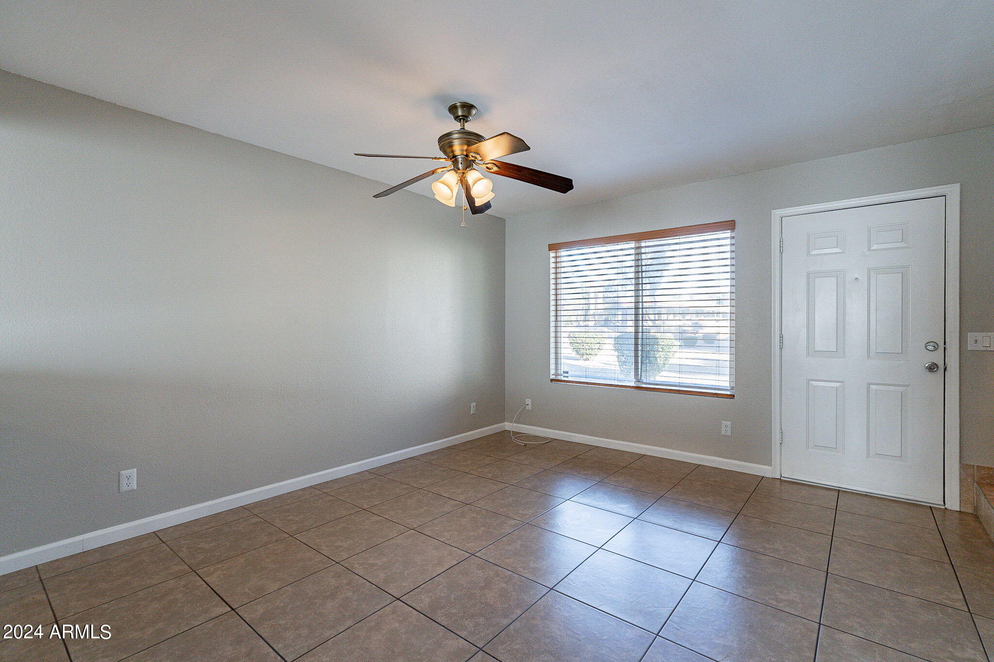 19601 N 7TH Street, 1016