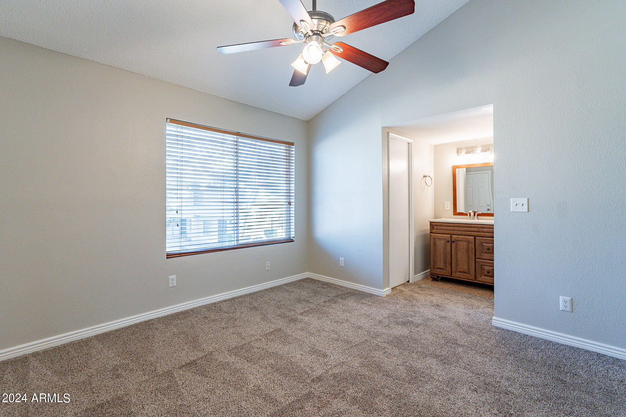 19601 N 7TH Street, 1016
