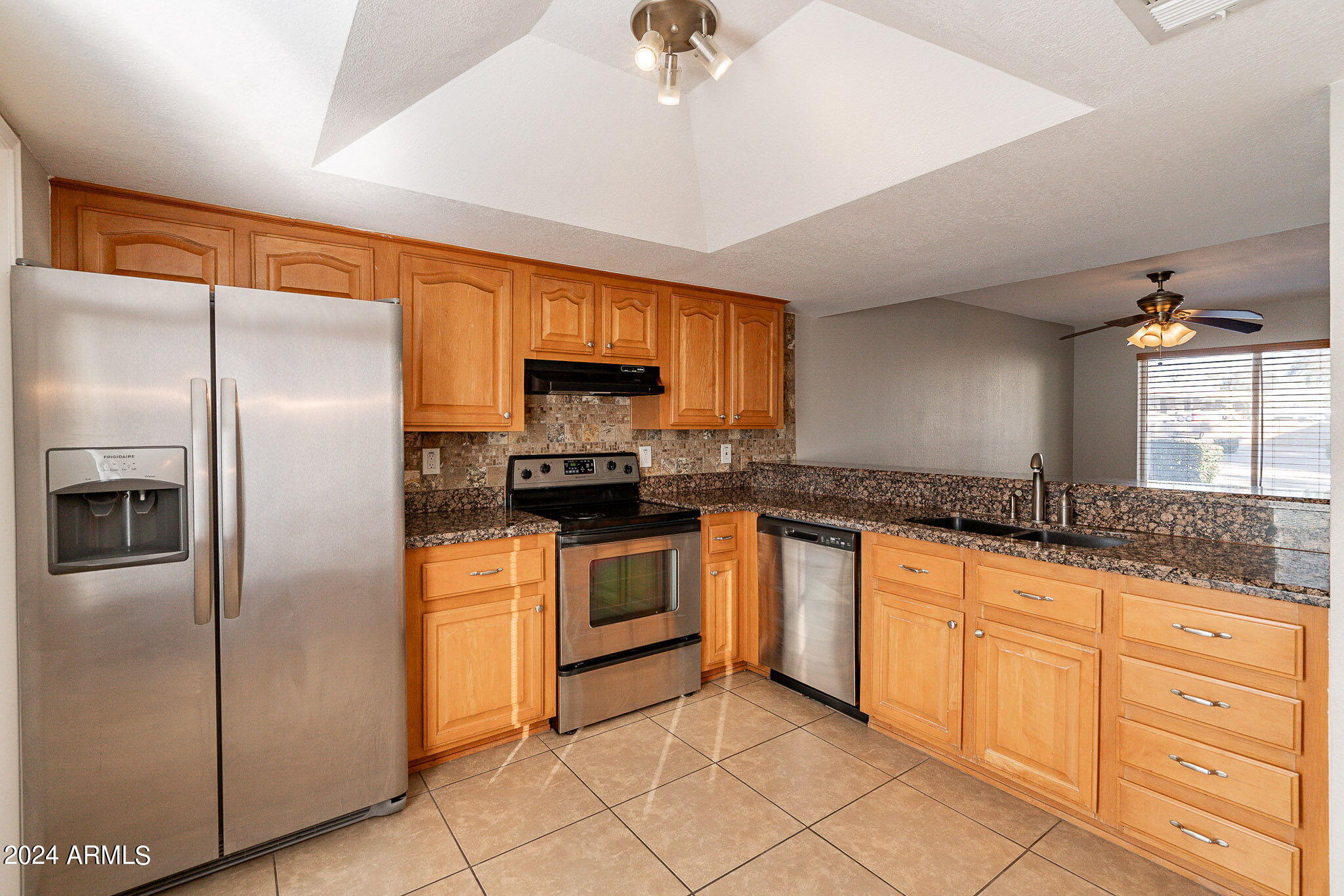 19601 N 7TH Street, 1016