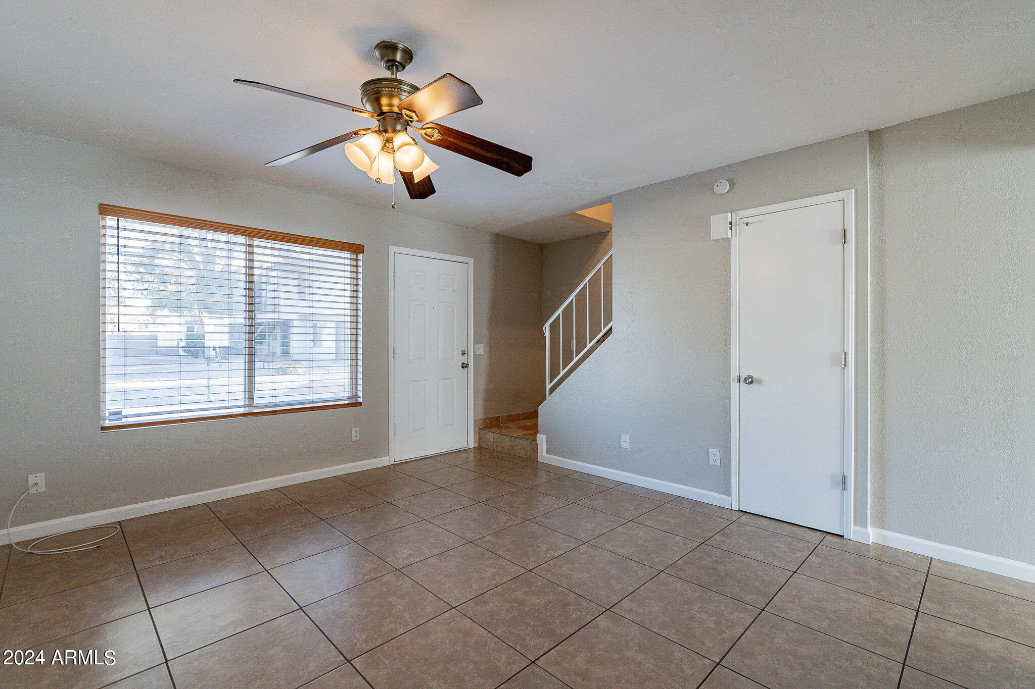 19601 N 7TH Street, 1016