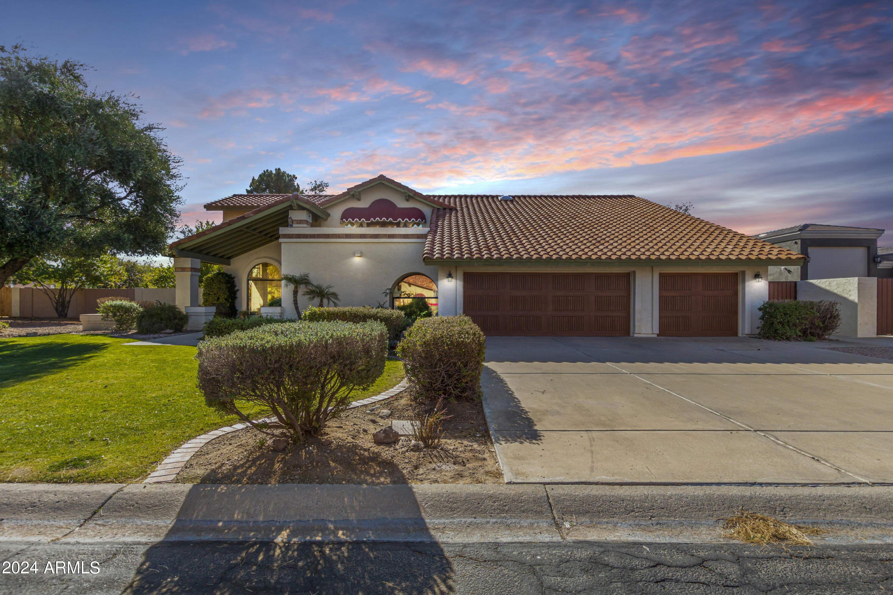 7537 W LIBBY Street