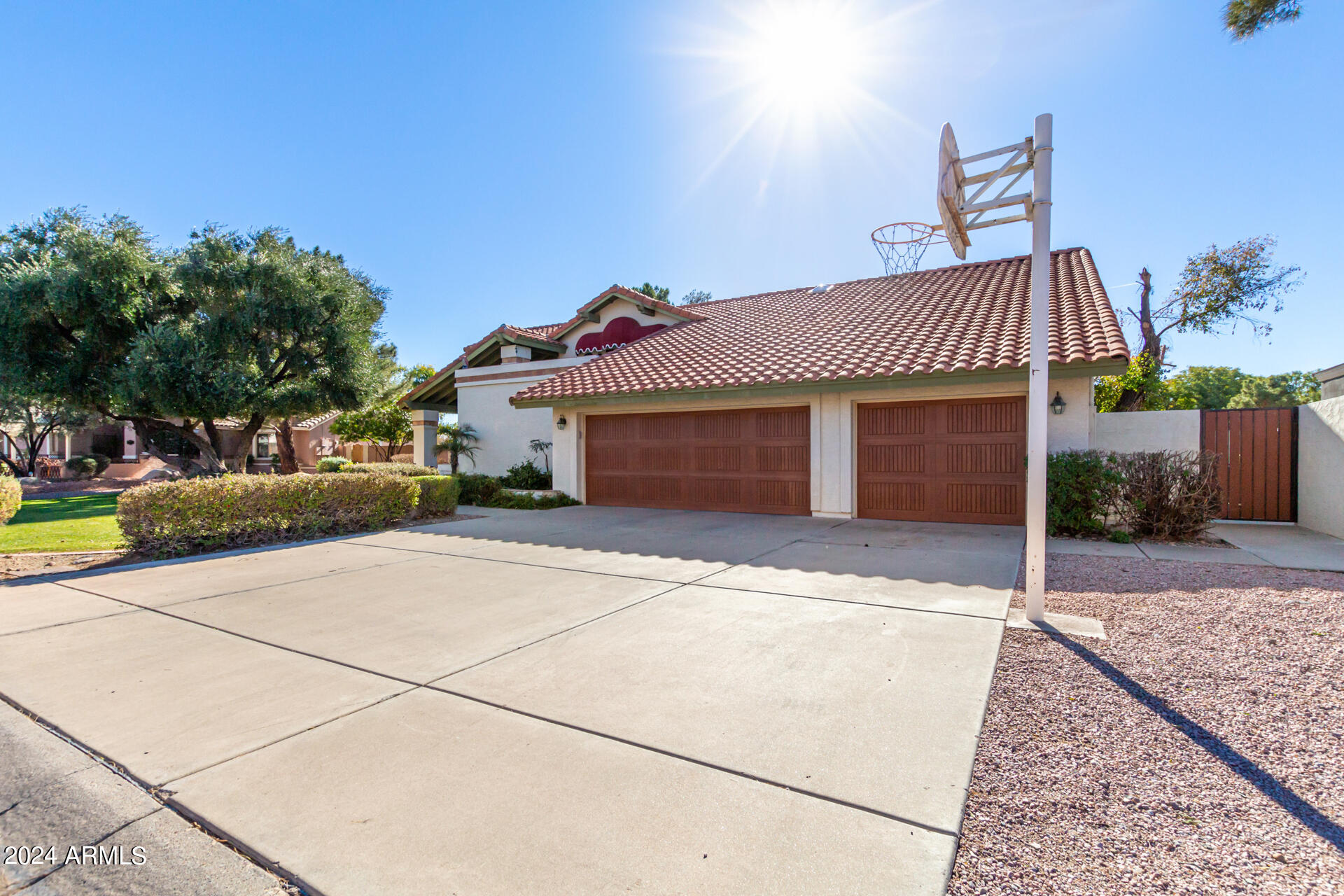 7537 W LIBBY Street