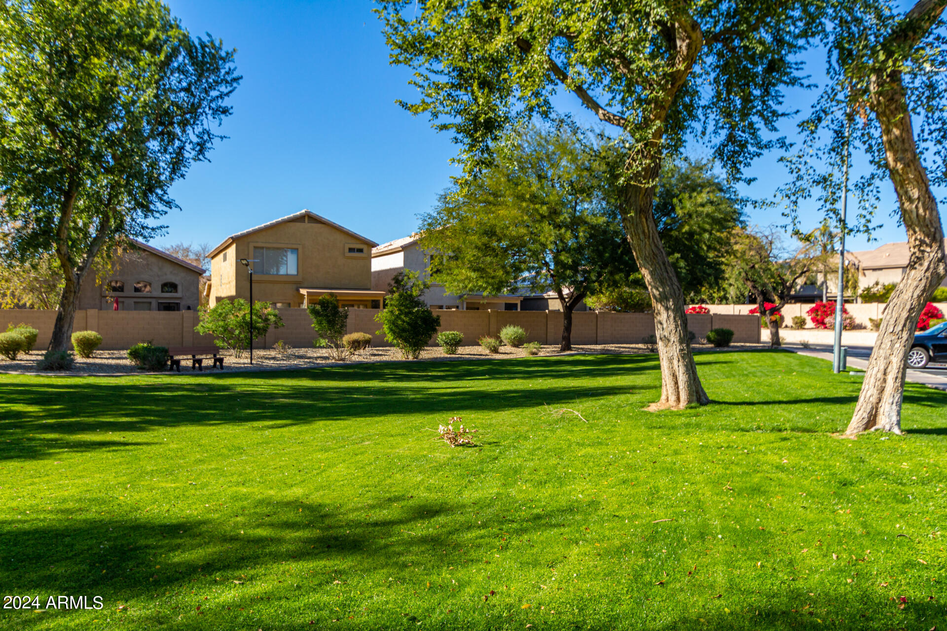 8424 W SALTER Drive