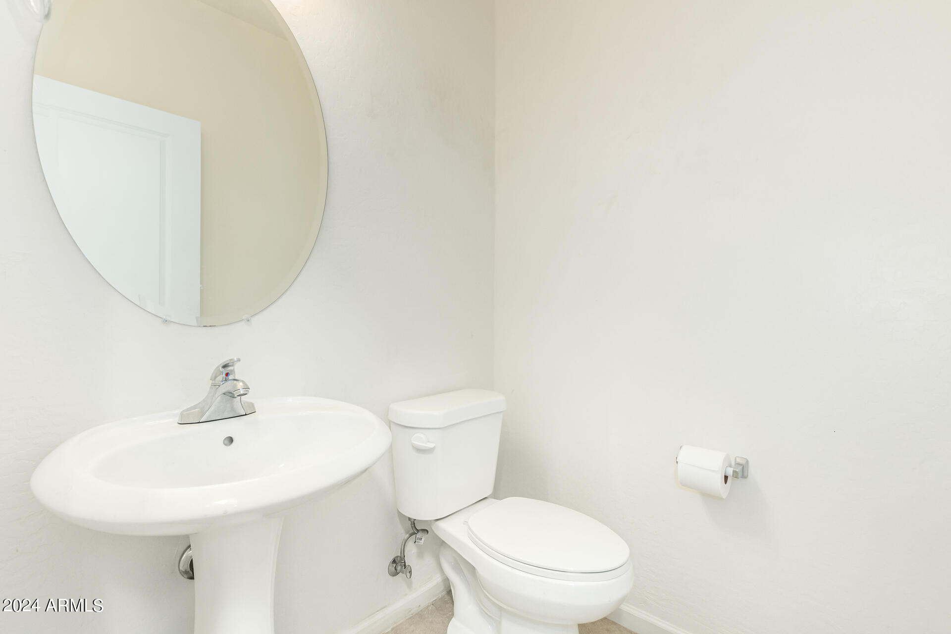 1832 W POLLACK Street