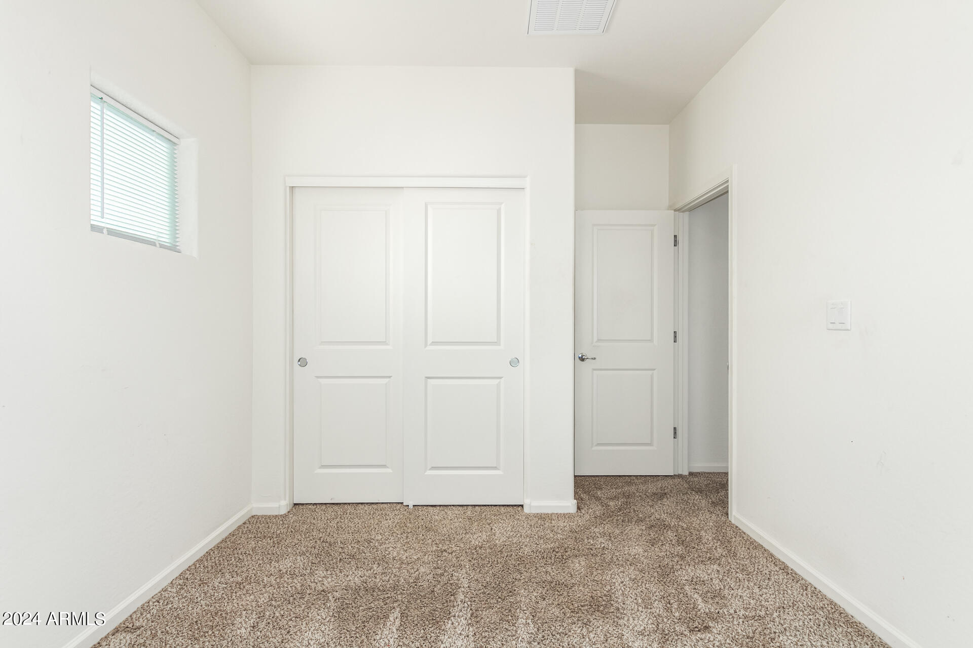 1832 W POLLACK Street