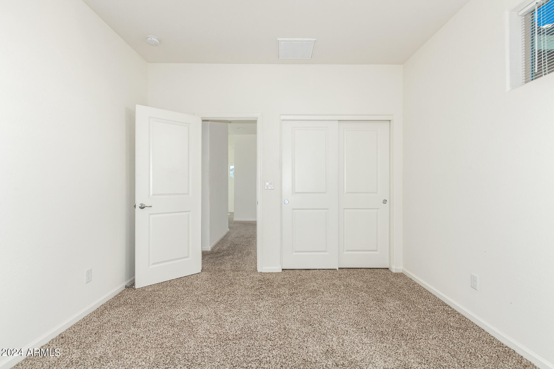 1832 W POLLACK Street