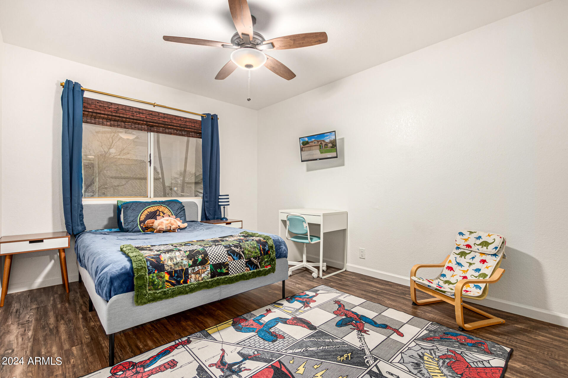 2363 W HEMLOCK Court