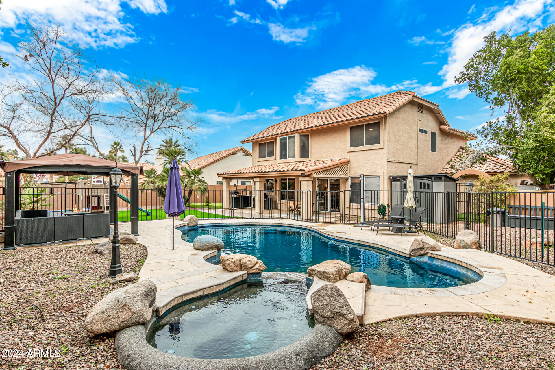 2363 W HEMLOCK Court