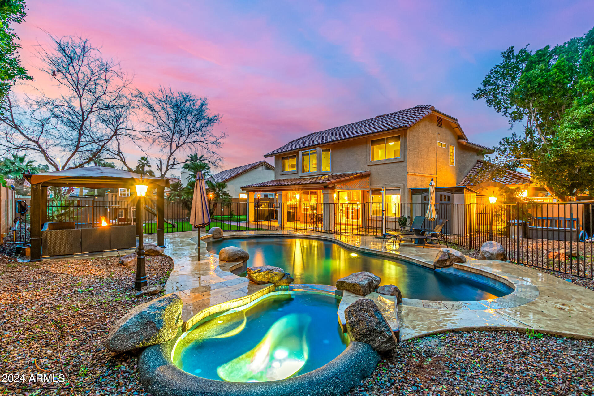 2363 W HEMLOCK Court