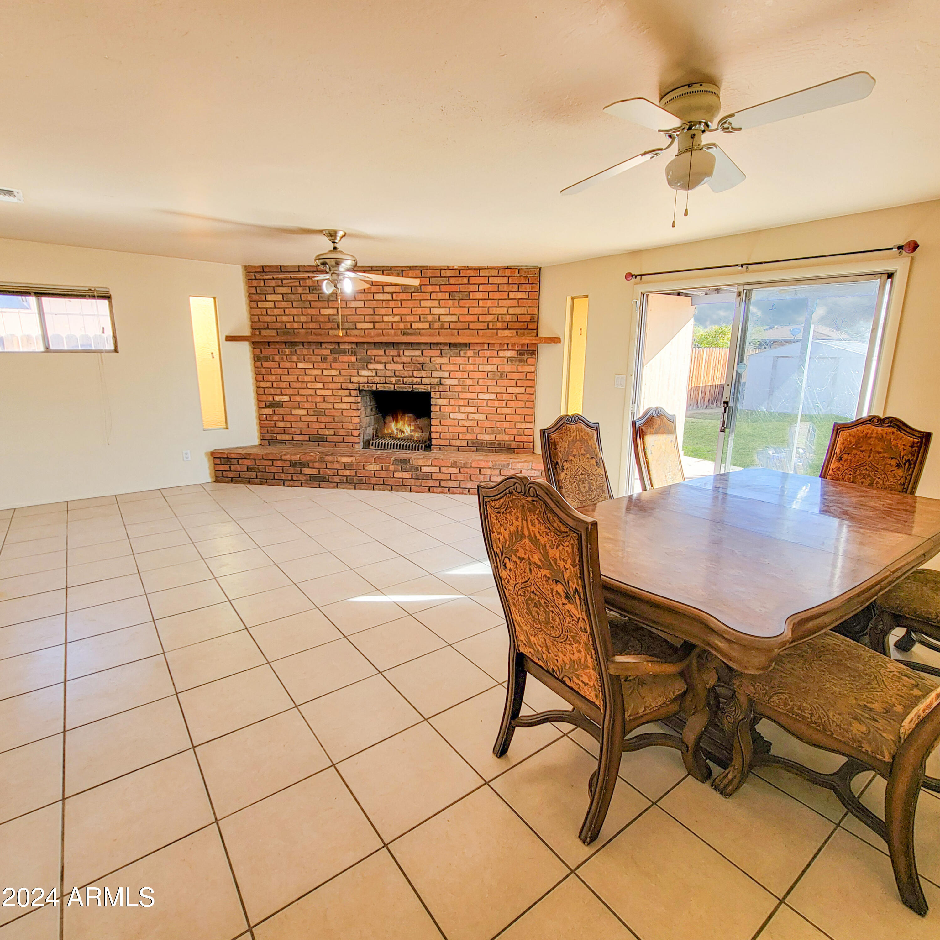 2735 W EL CAMINITO Drive